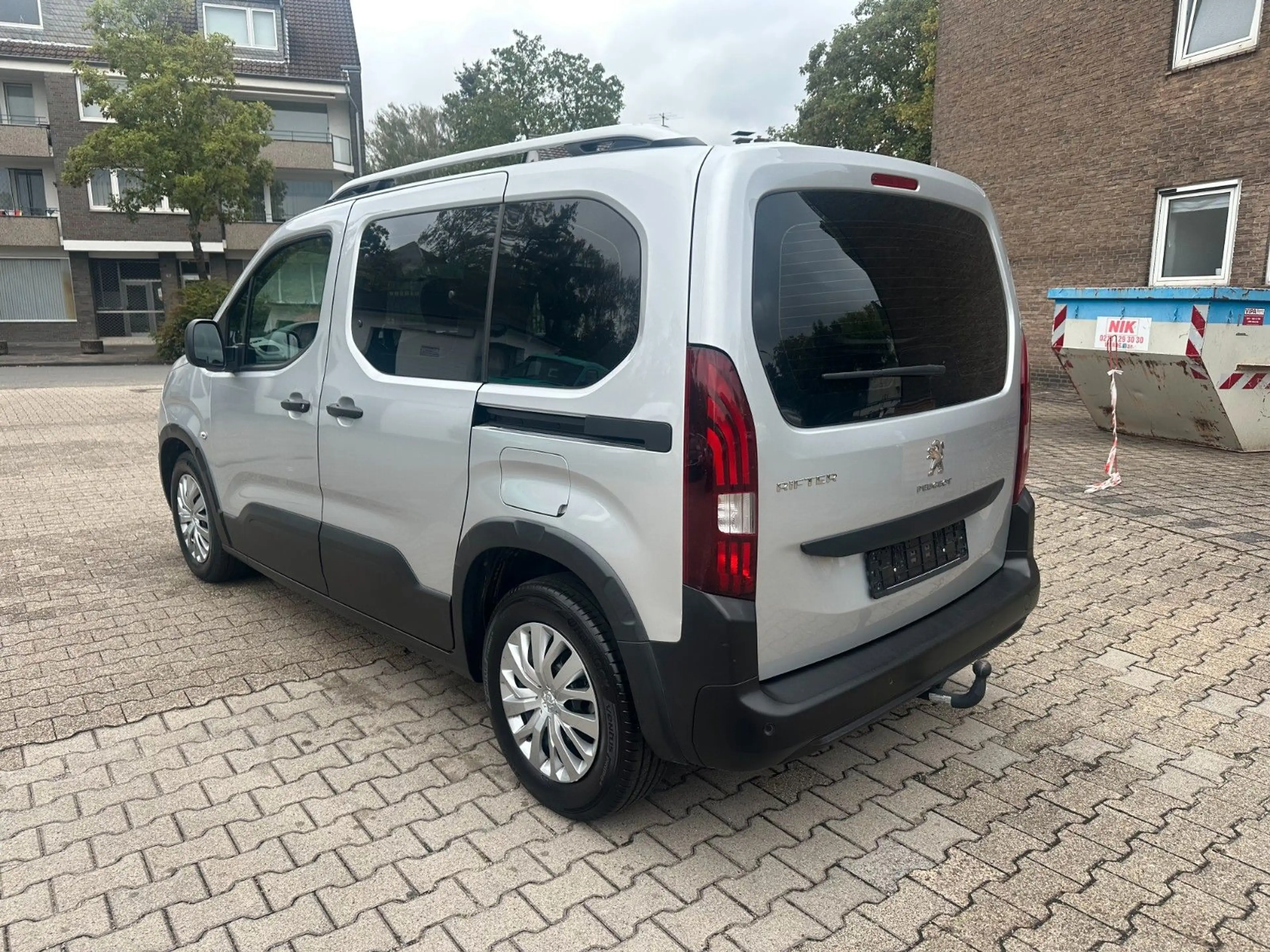 Peugeot Rifter 96kw Active * Klima * Navi * — photo 8