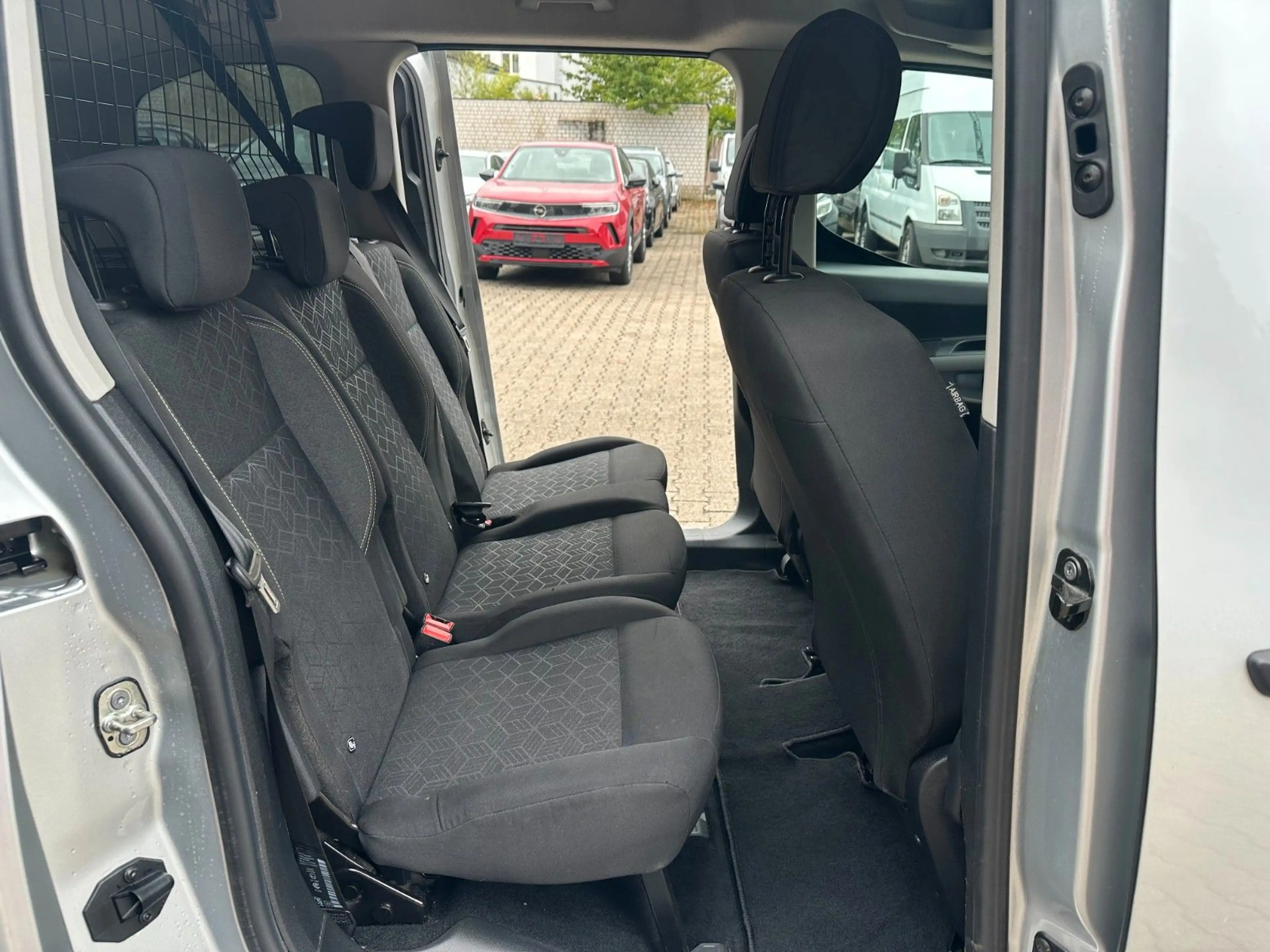 Peugeot Rifter 96kw Active * Klima * Navi * — photo 15