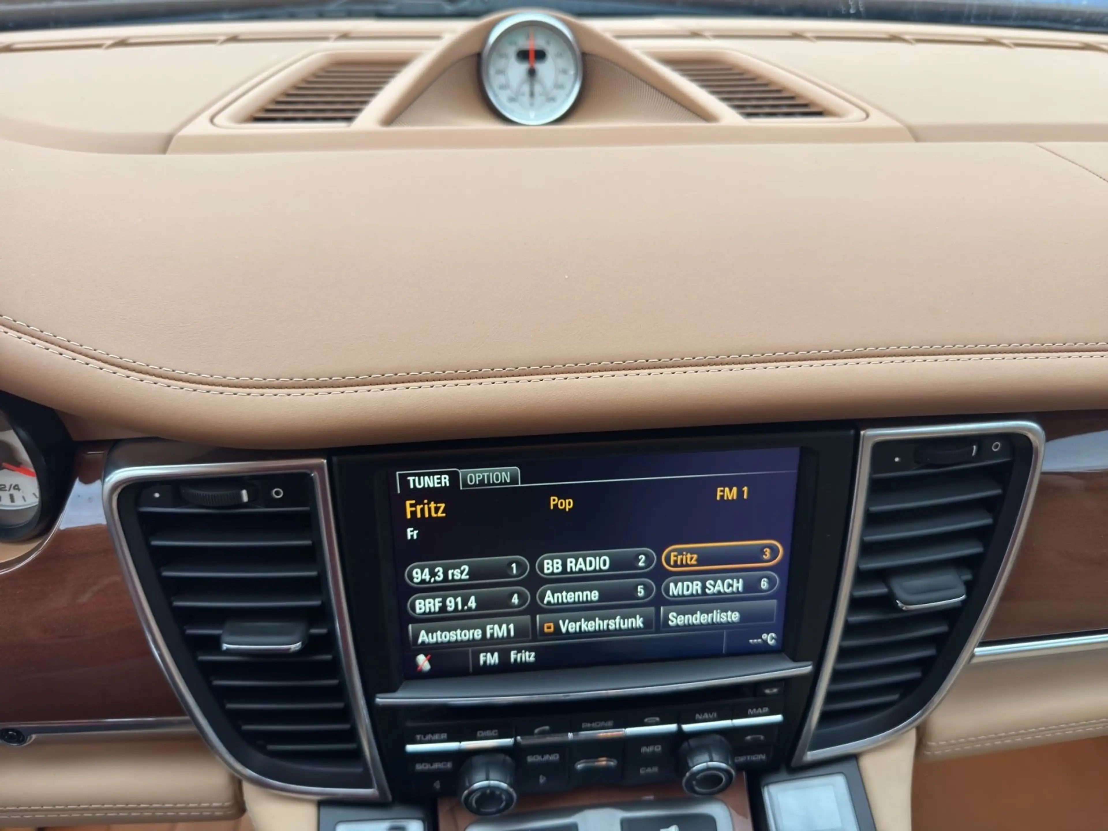 Porsche Panamera Turbo 1.Hand Klappe+Standhzg+Keramik — photo 8