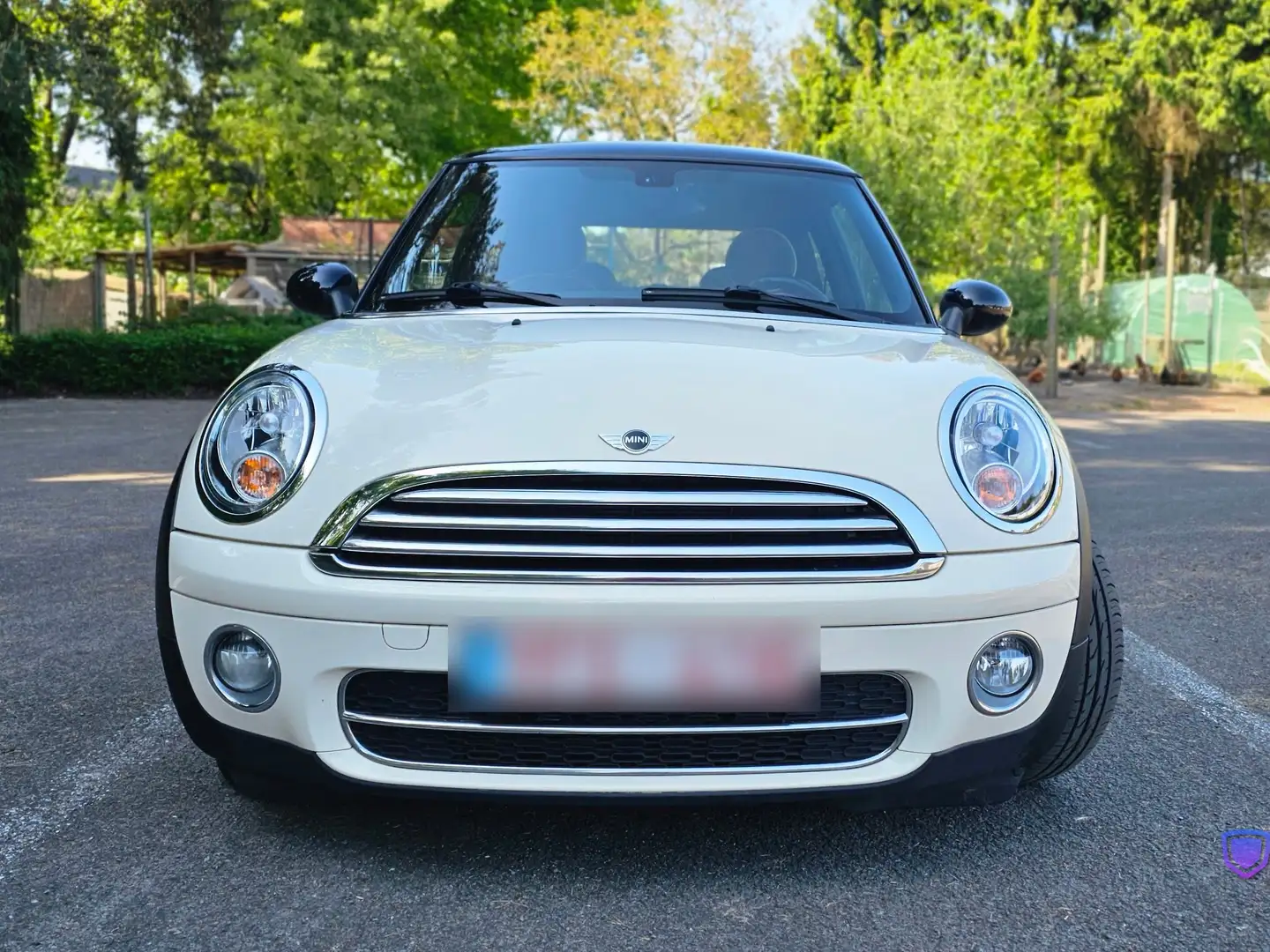 MINI Cooper D Bílá - 2