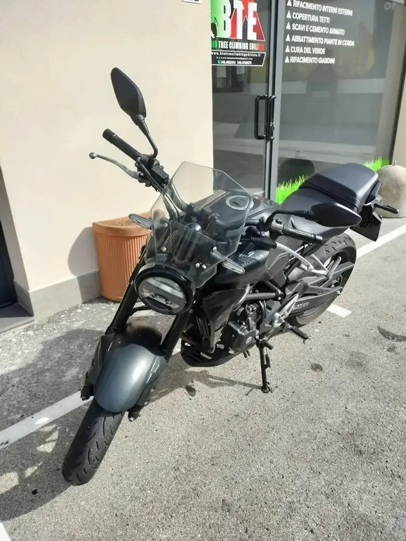 Honda CB 300 R Negro - 2