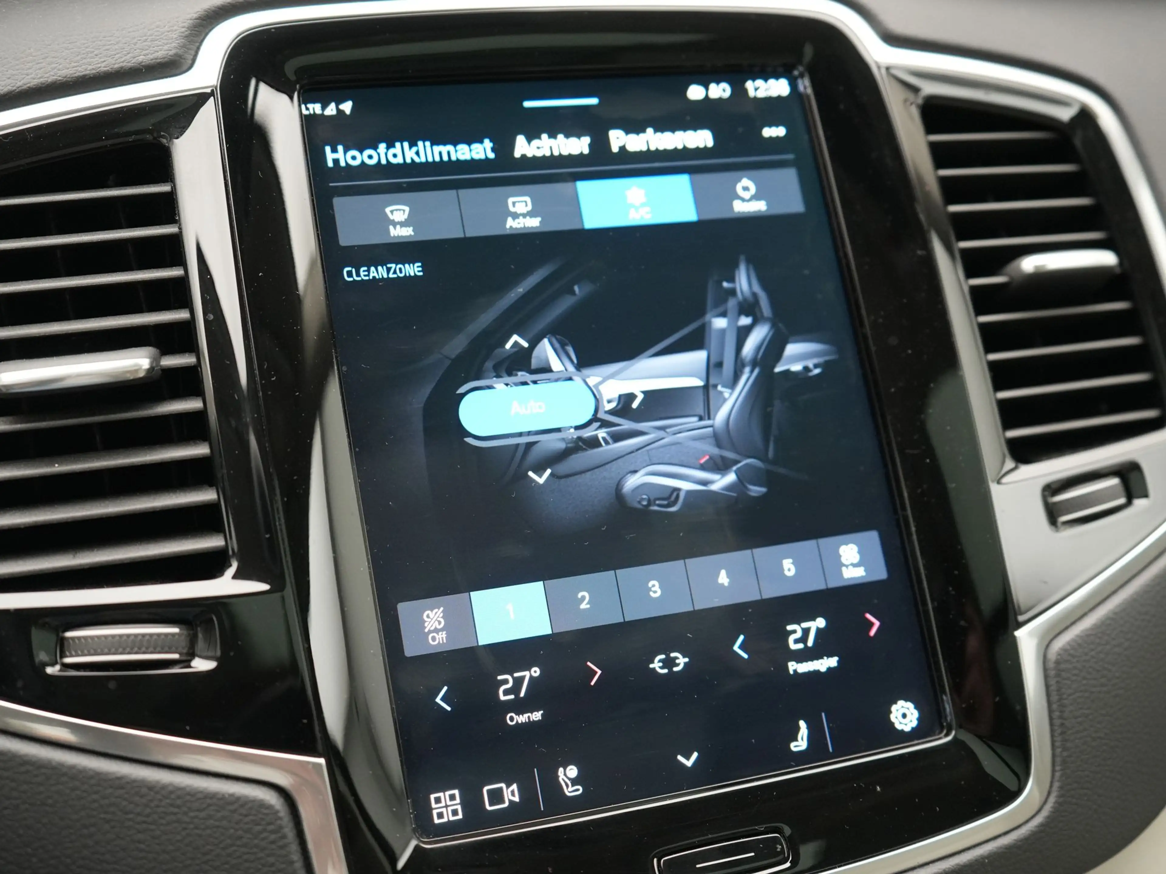 Volvo XC90 Recharge AWD Plus Dark Long Range 7 Persoons PHEV — photo 45