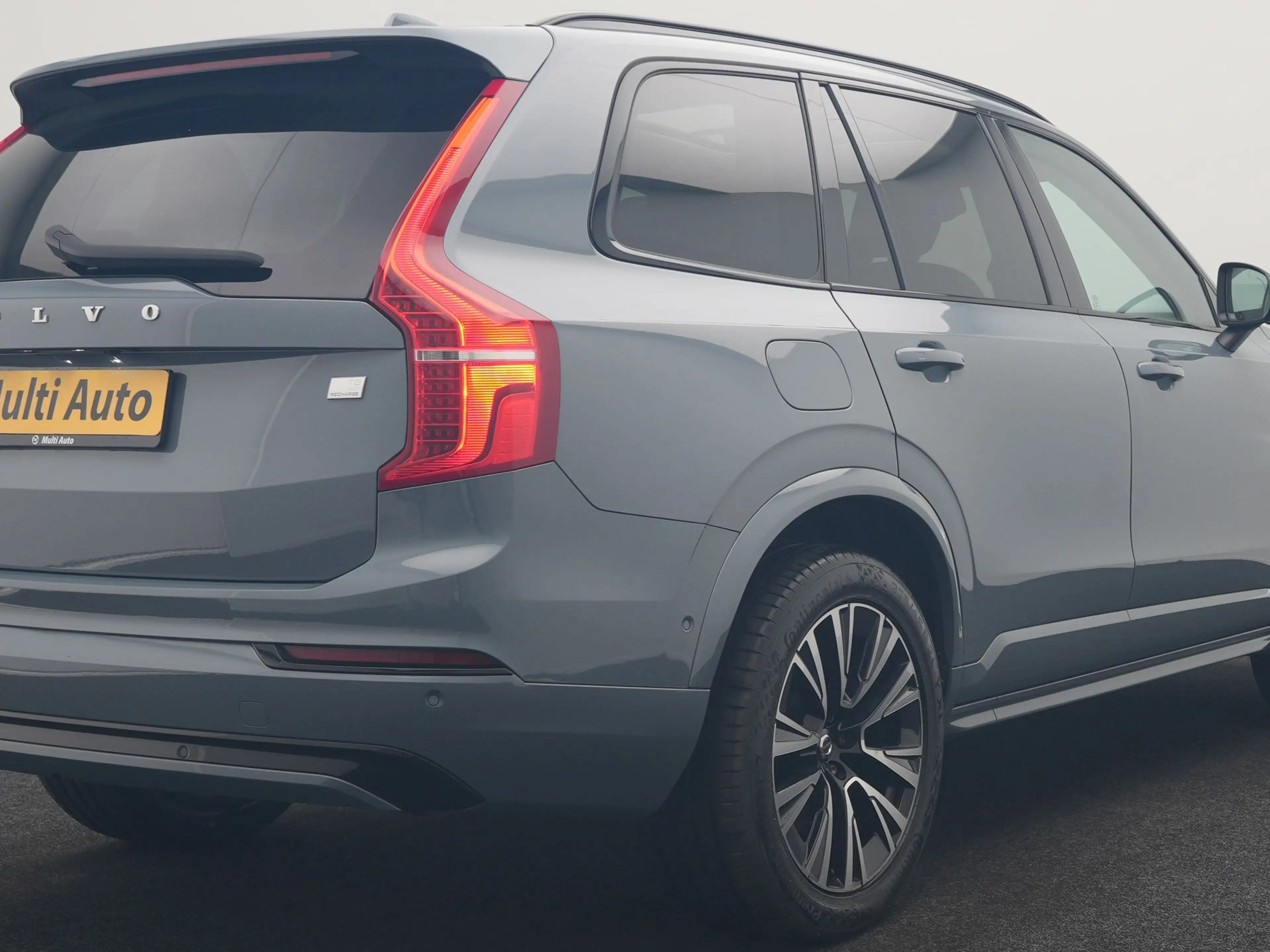 Volvo XC90 Recharge AWD Plus Dark Long Range 7 Persoons PHEV — photo 9