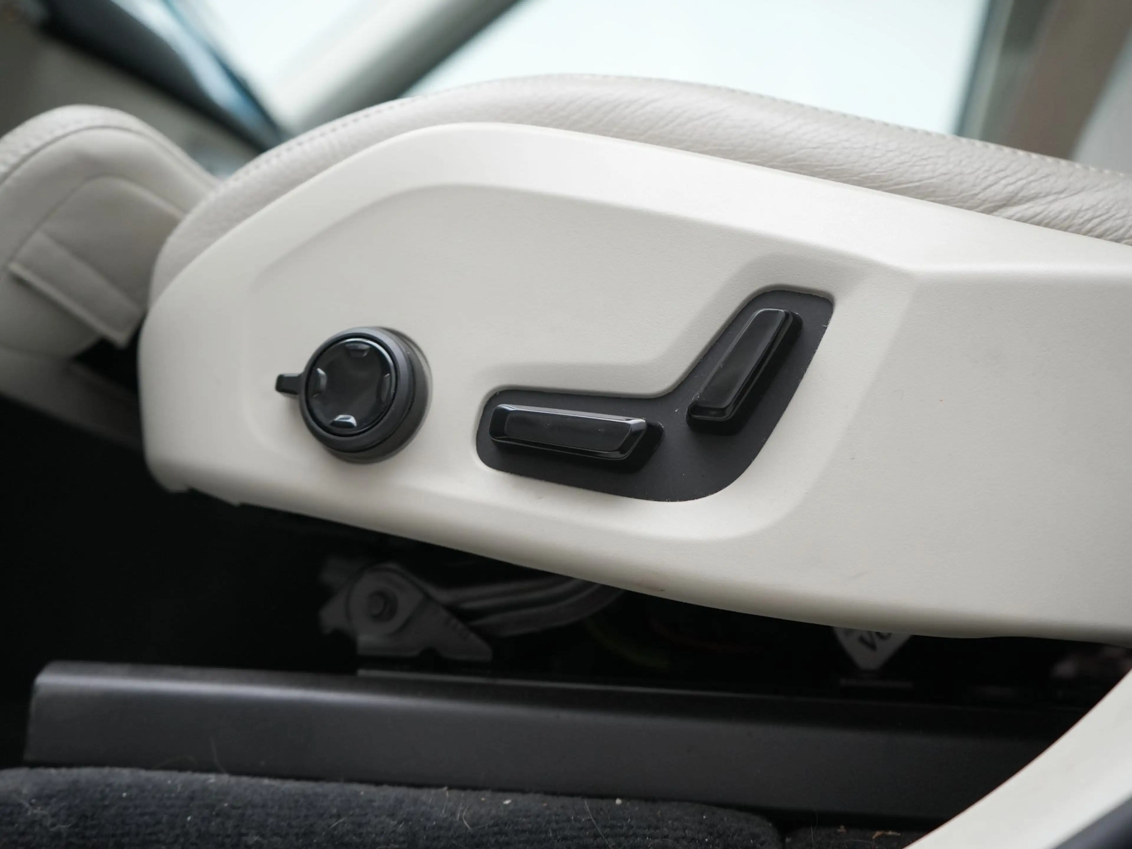 Volvo XC90 Recharge AWD Plus Dark Long Range 7 Persoons PHEV — photo 12