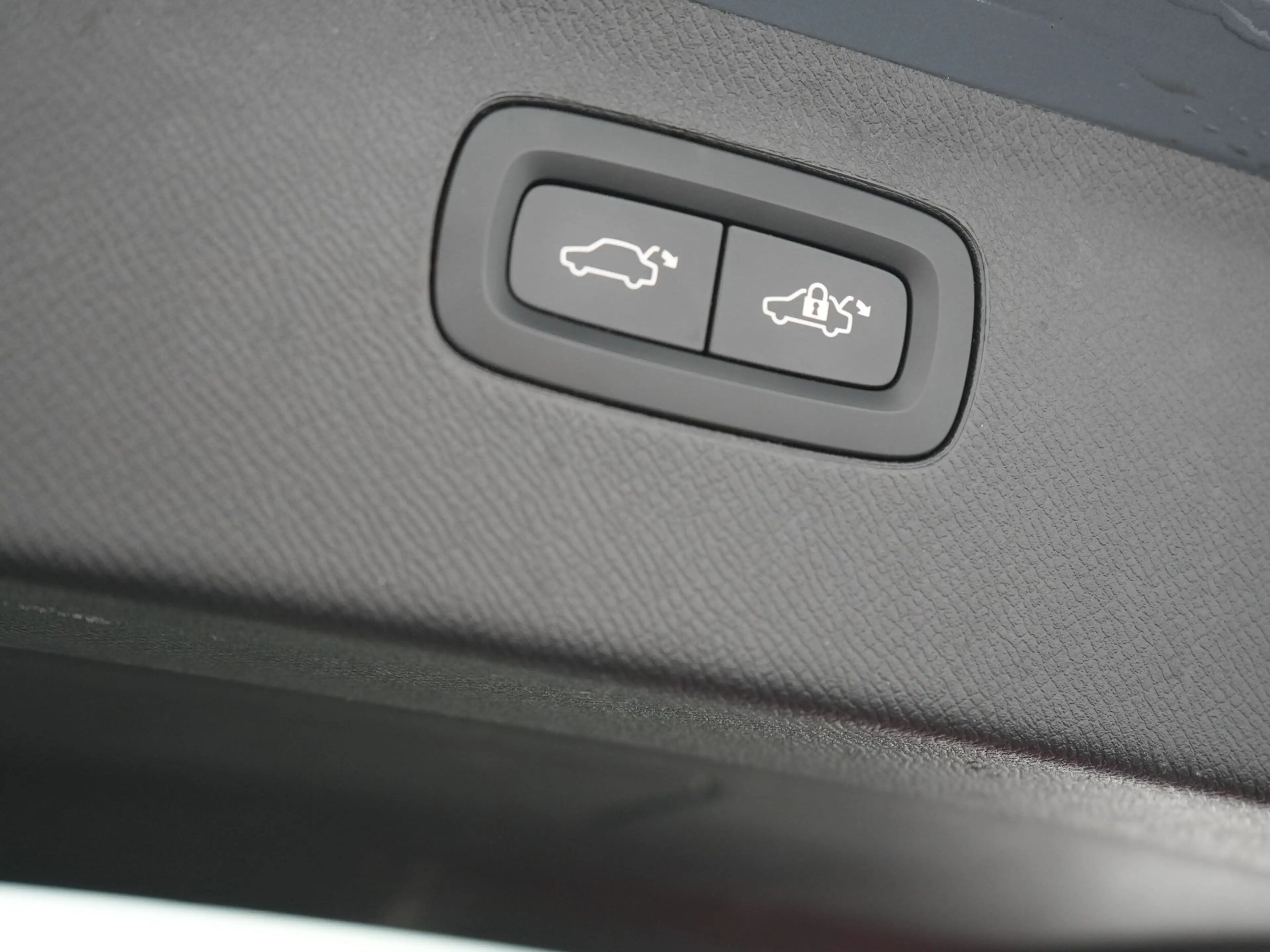 Volvo XC90 Recharge AWD Plus Dark Long Range 7 Persoons PHEV — photo 37