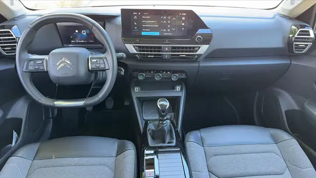 Citroen C4 view 11