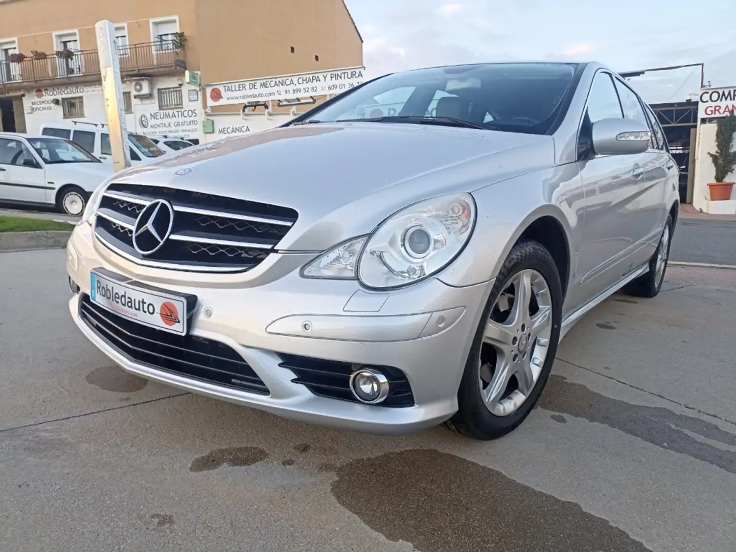 Mercedes-Benz R 320 350 4M L Aut. Gri - 1