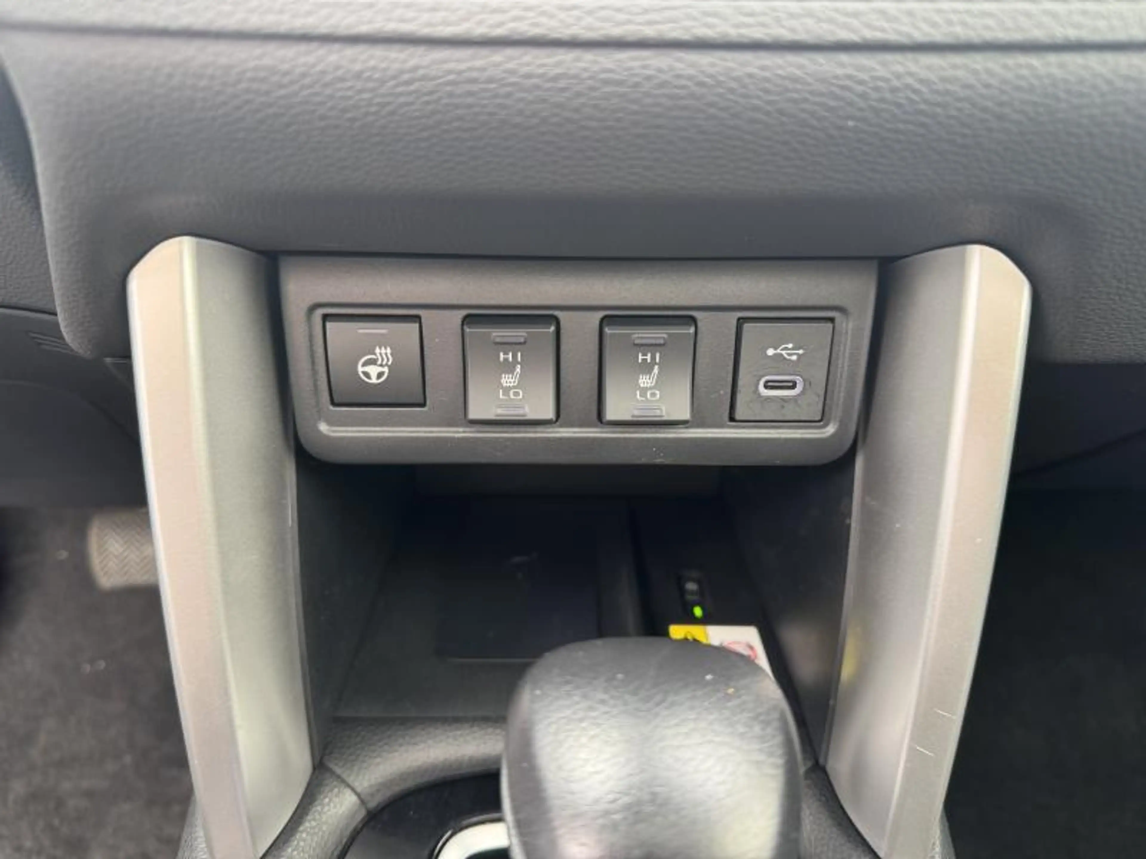 Toyota Corolla Cross STYLE — photo 7