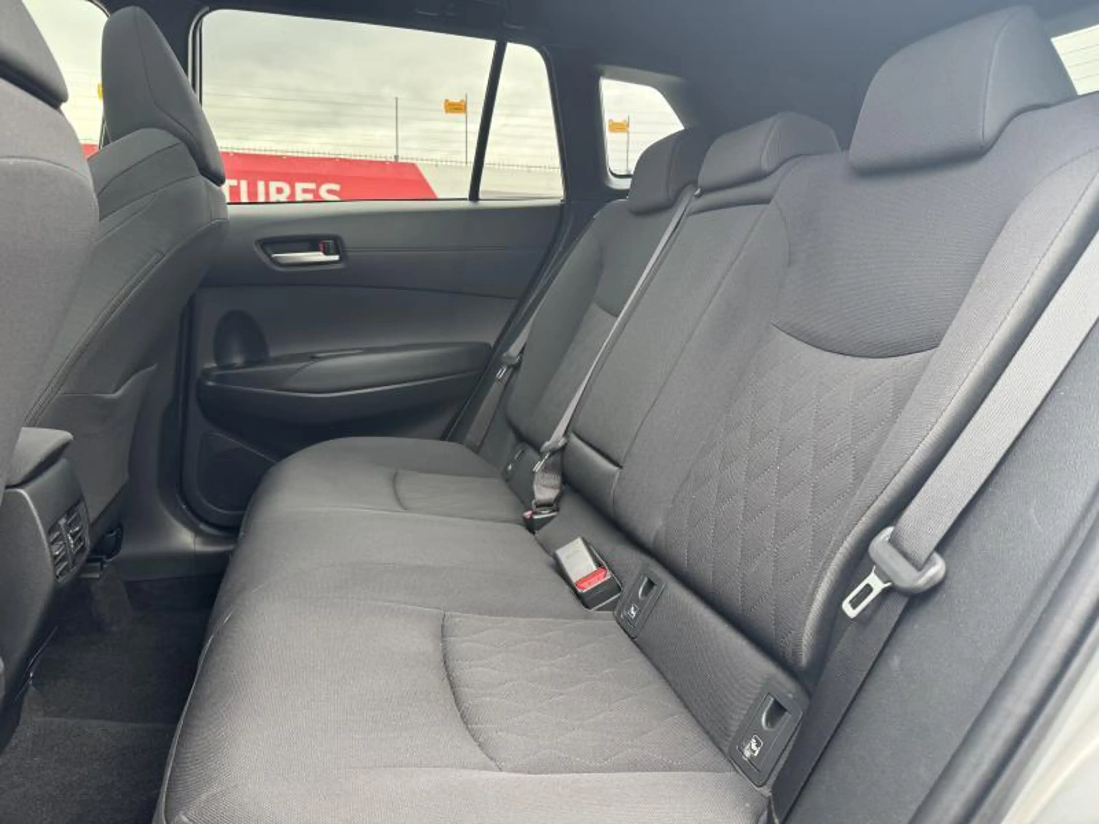 Toyota Corolla Cross STYLE — photo 13