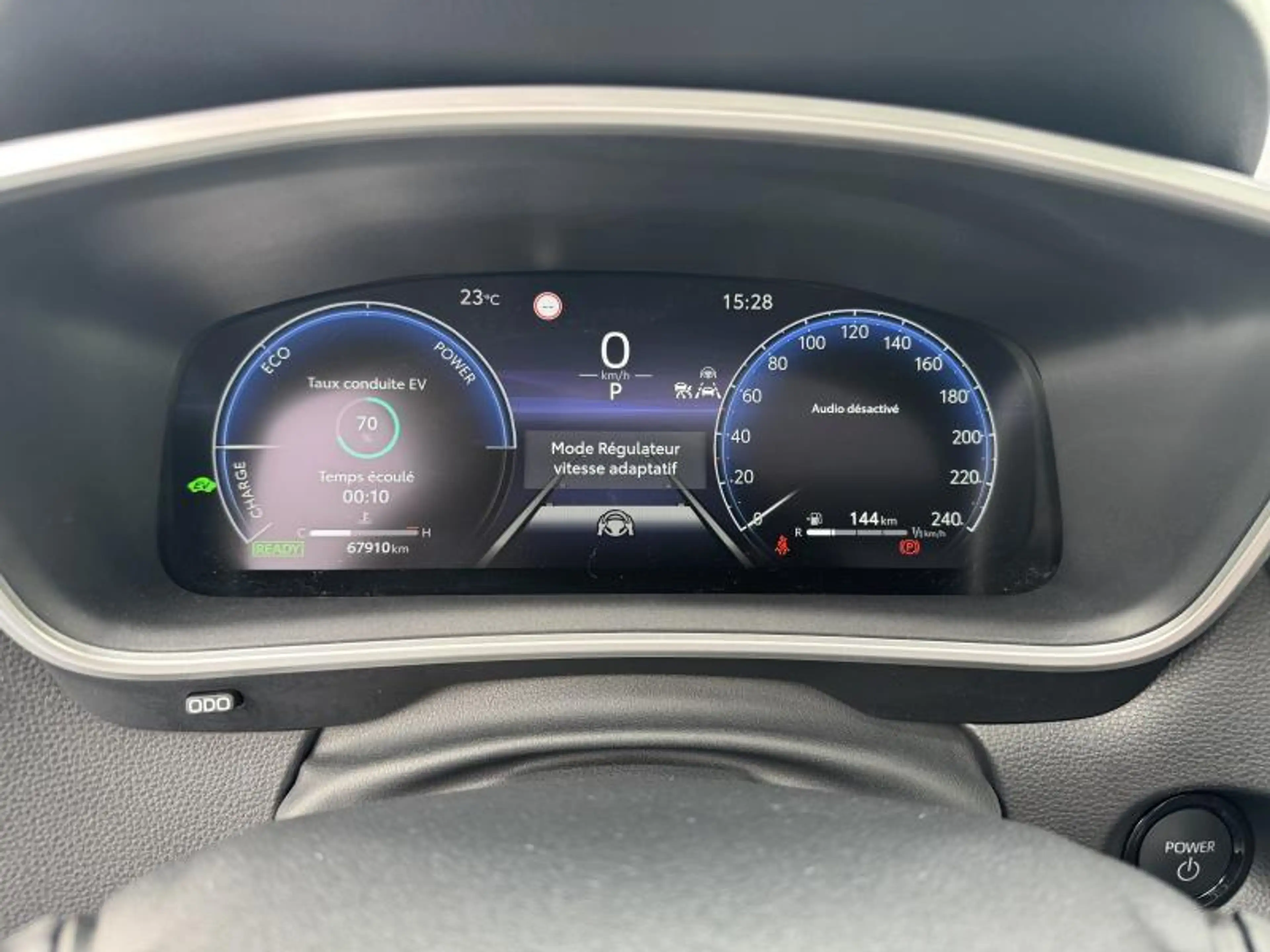 Toyota Corolla Cross STYLE — photo 5