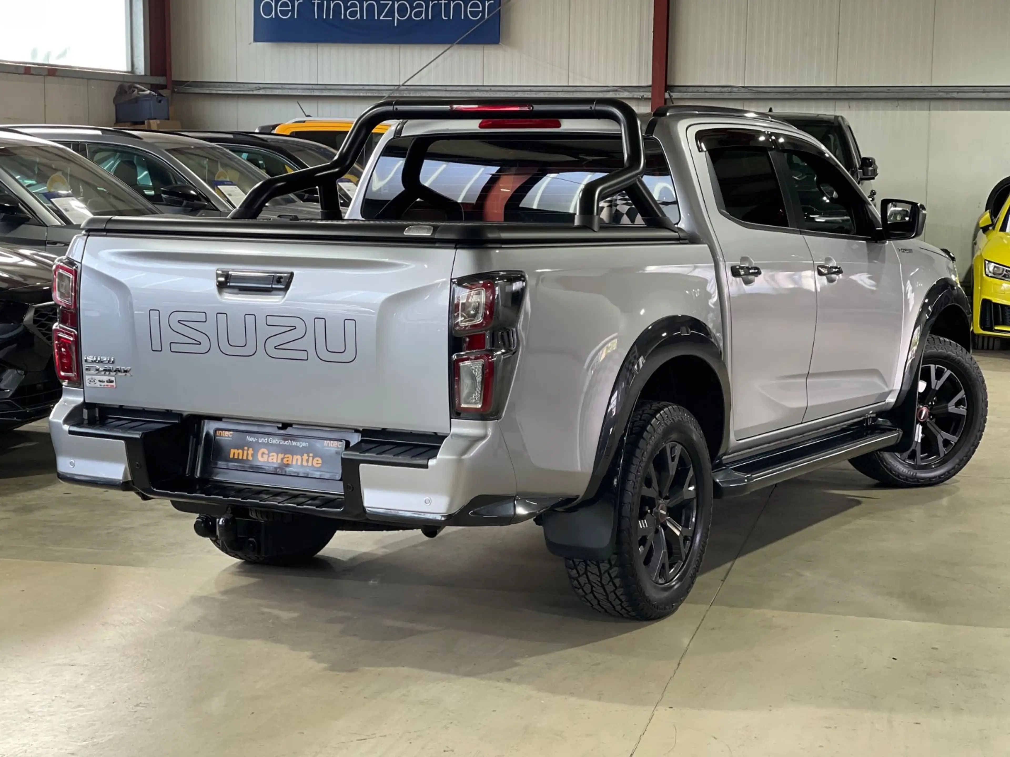 Isuzu D-Max DOUBLE+ 4WD+V-CROSS+ABDECKUNG+AHK+BÜGEL+GARANTIE — photo 9