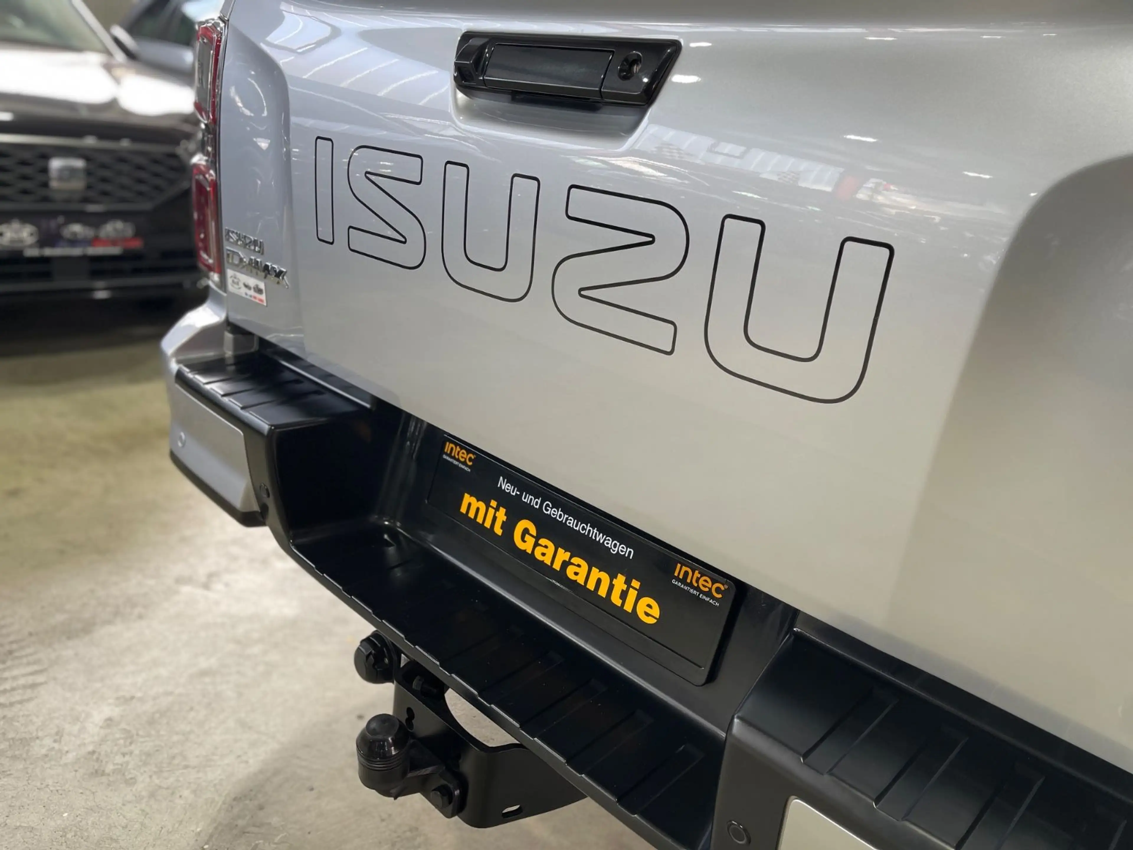 Isuzu D-Max DOUBLE+ 4WD+V-CROSS+ABDECKUNG+AHK+BÜGEL+GARANTIE — photo 15