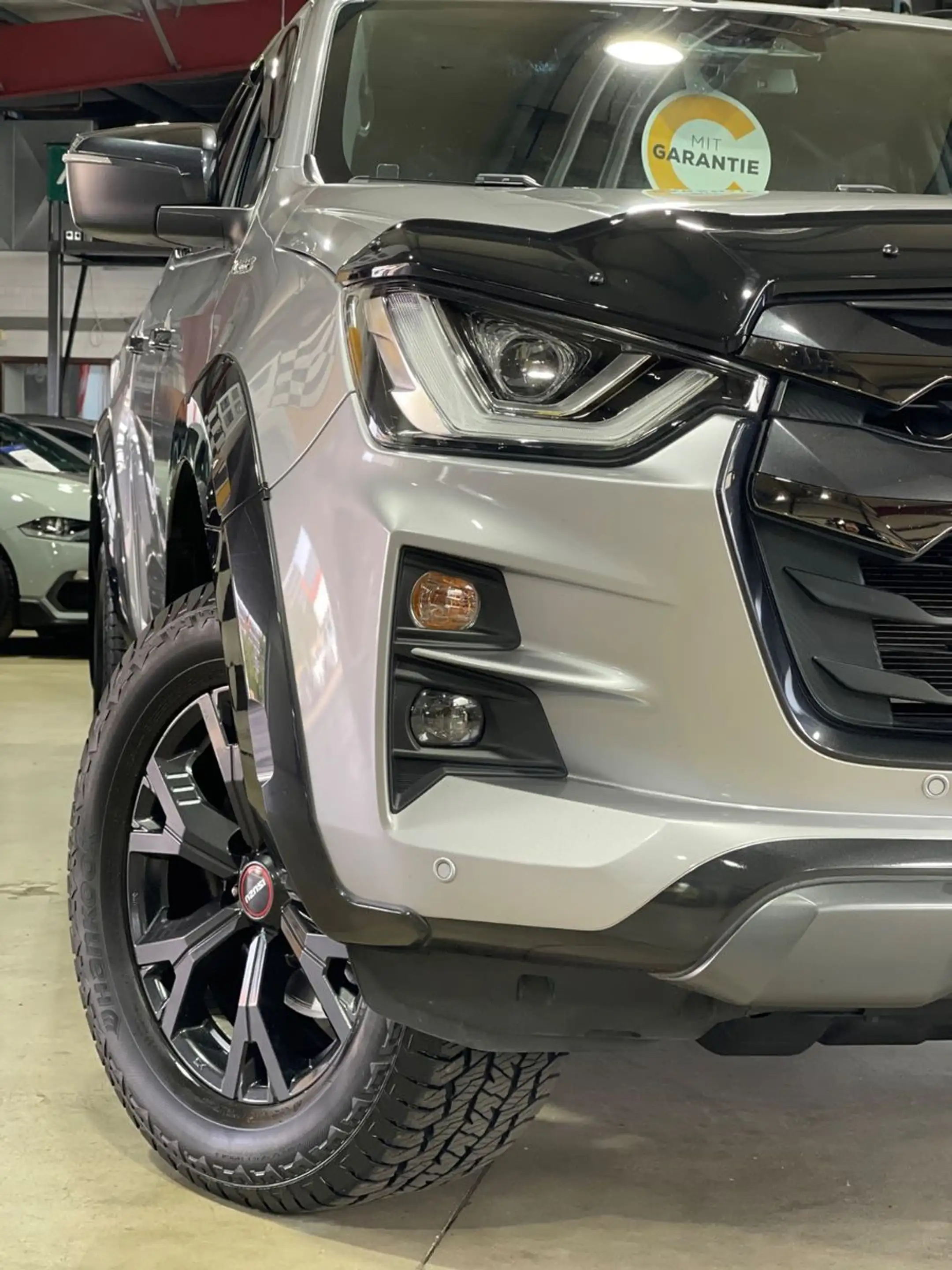 Isuzu D-Max DOUBLE+ 4WD+V-CROSS+ABDECKUNG+AHK+BÜGEL+GARANTIE — photo 7