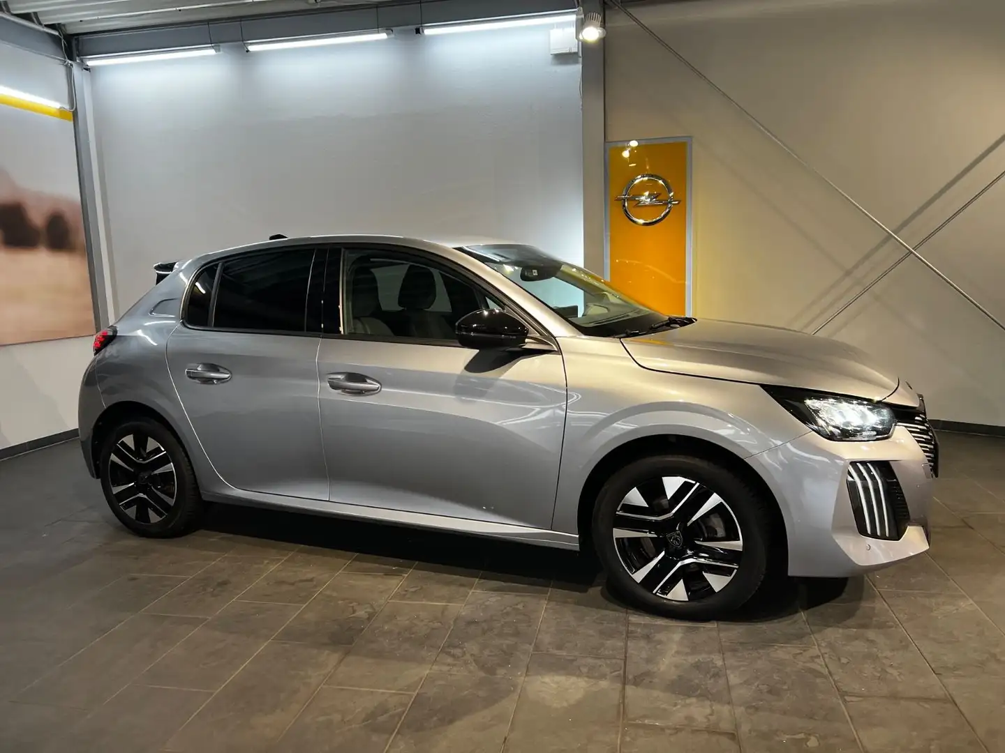 Peugeot 208 Allure Pure Tech - LHZ | SHZ | RFK | Navi - 2