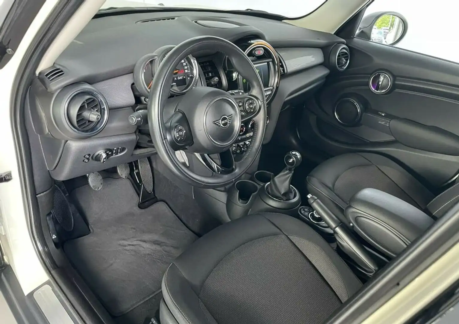 MINI Cooper *CARBON*LED*AmbienteB*AppleCarPlay*PDC Weiß - 2