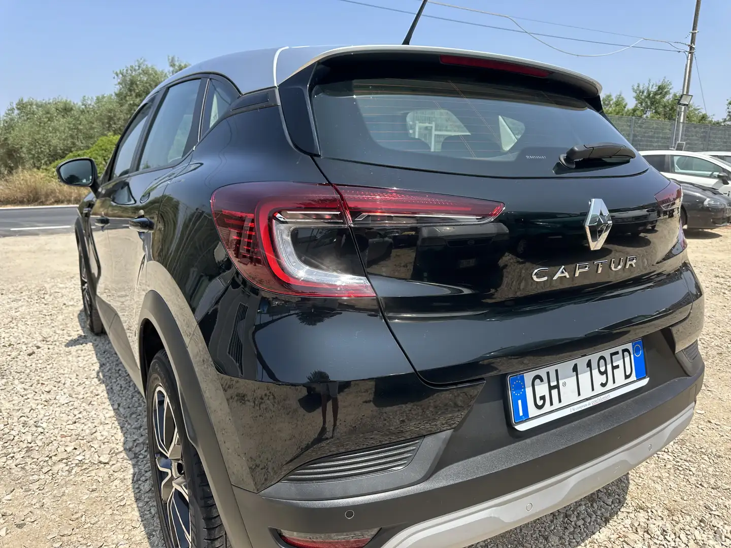 Renault Captur 1.3 tce Intens 140cv fap - 2
