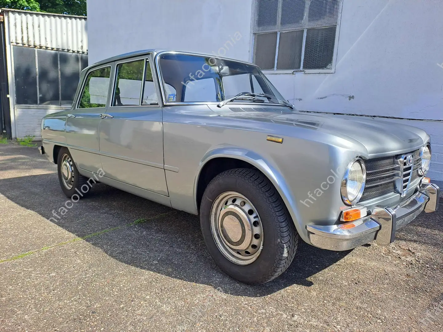 Alfa Romeo Giulia 1300 Super ungeschweißt, tolle Innenausstattung Silber - 1