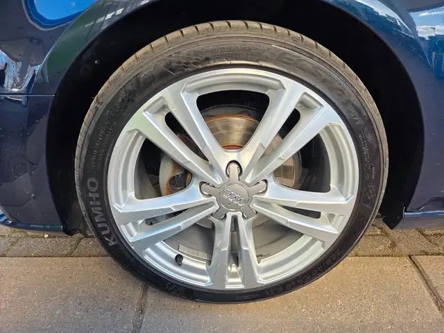 Audi A3 view 9