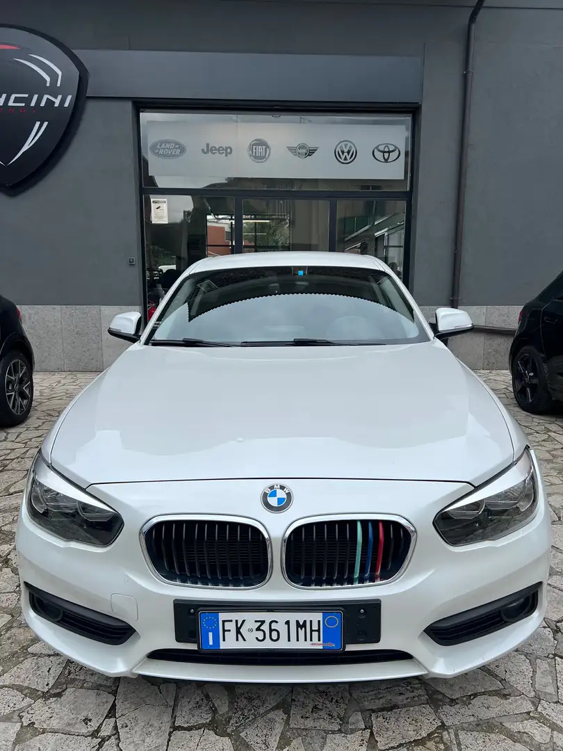 BMW 118 118d Urban 3p Weiß - 2