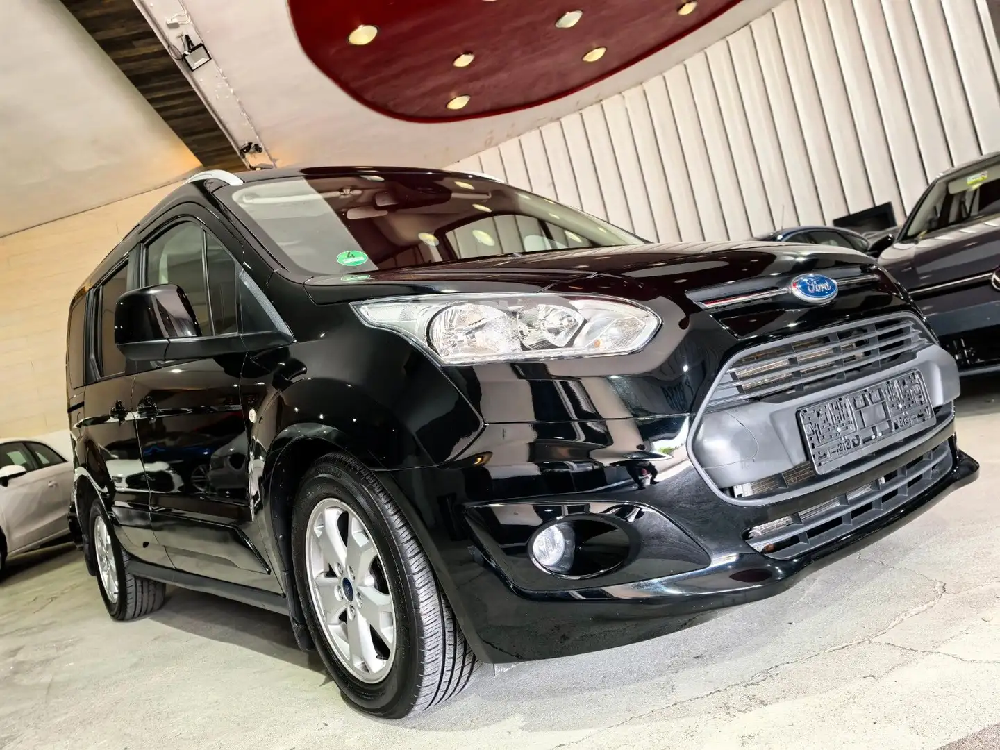 Ford Tourneo Connect Titanium Pano/Kamera/1.Hand Schwarz - 1