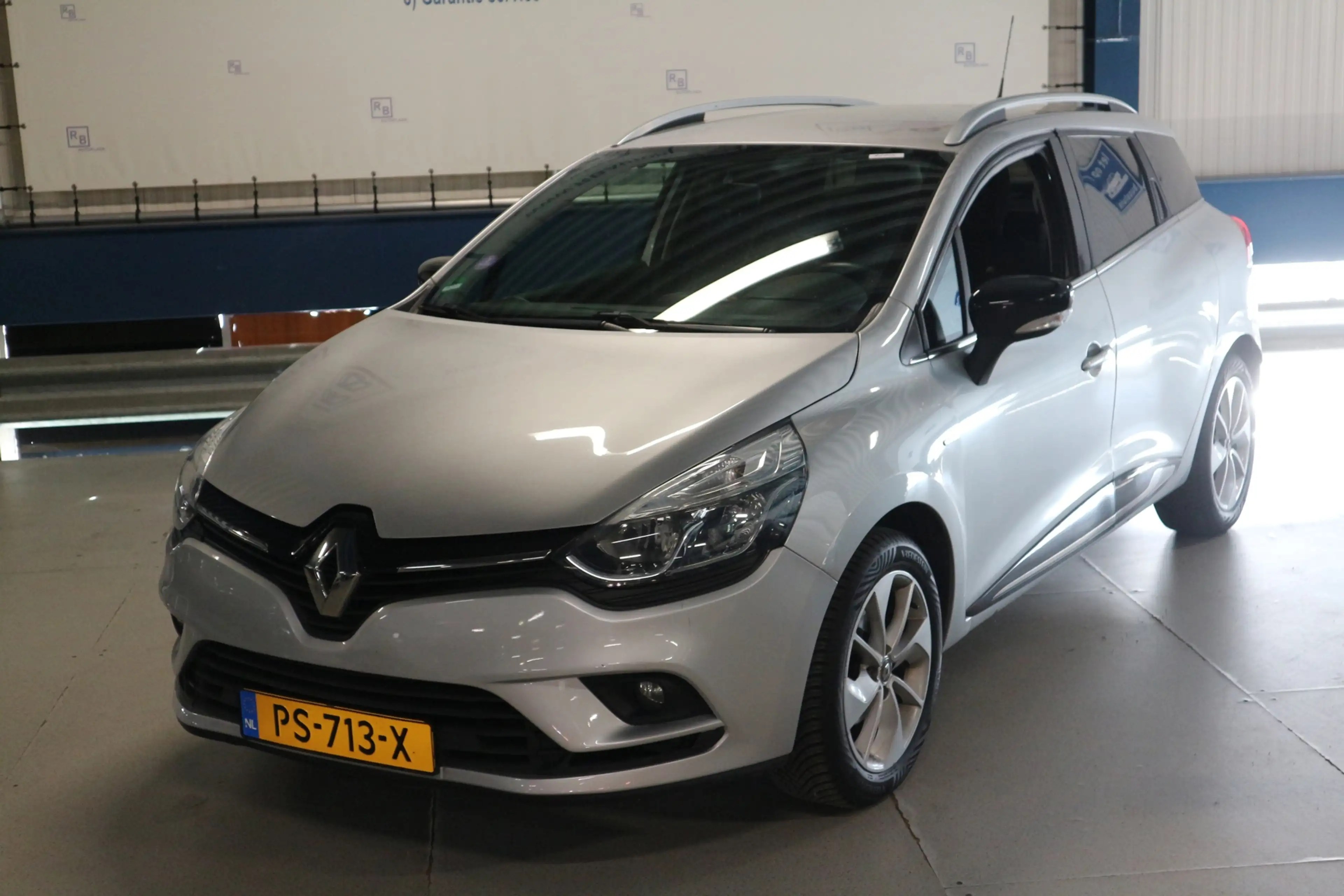 Renault Clio Estate 0.9 TCe Limited / BASS REFLEX / FACELIFT / — photo 3