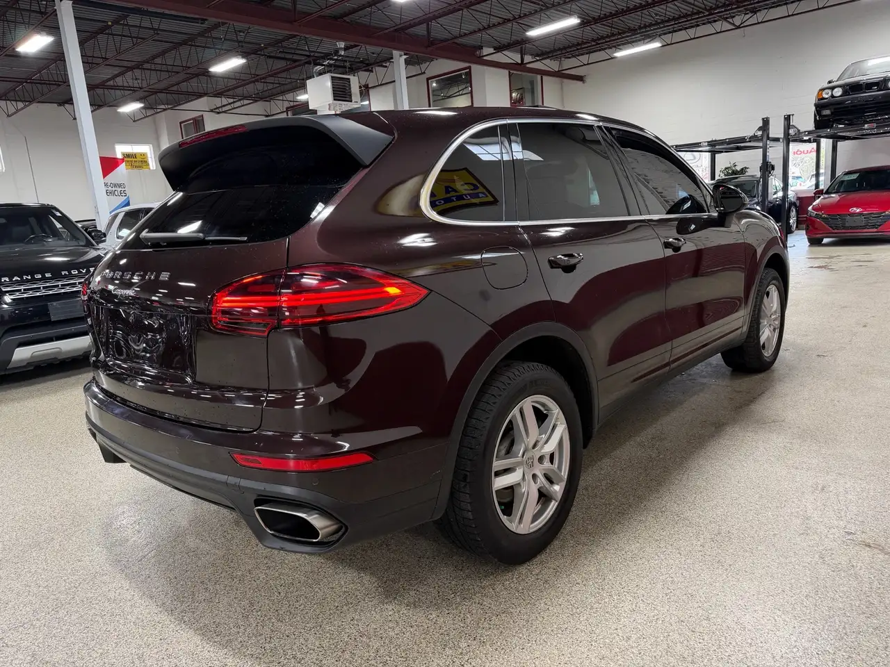 Porsche Cayenne снимка Porsche Cayenne