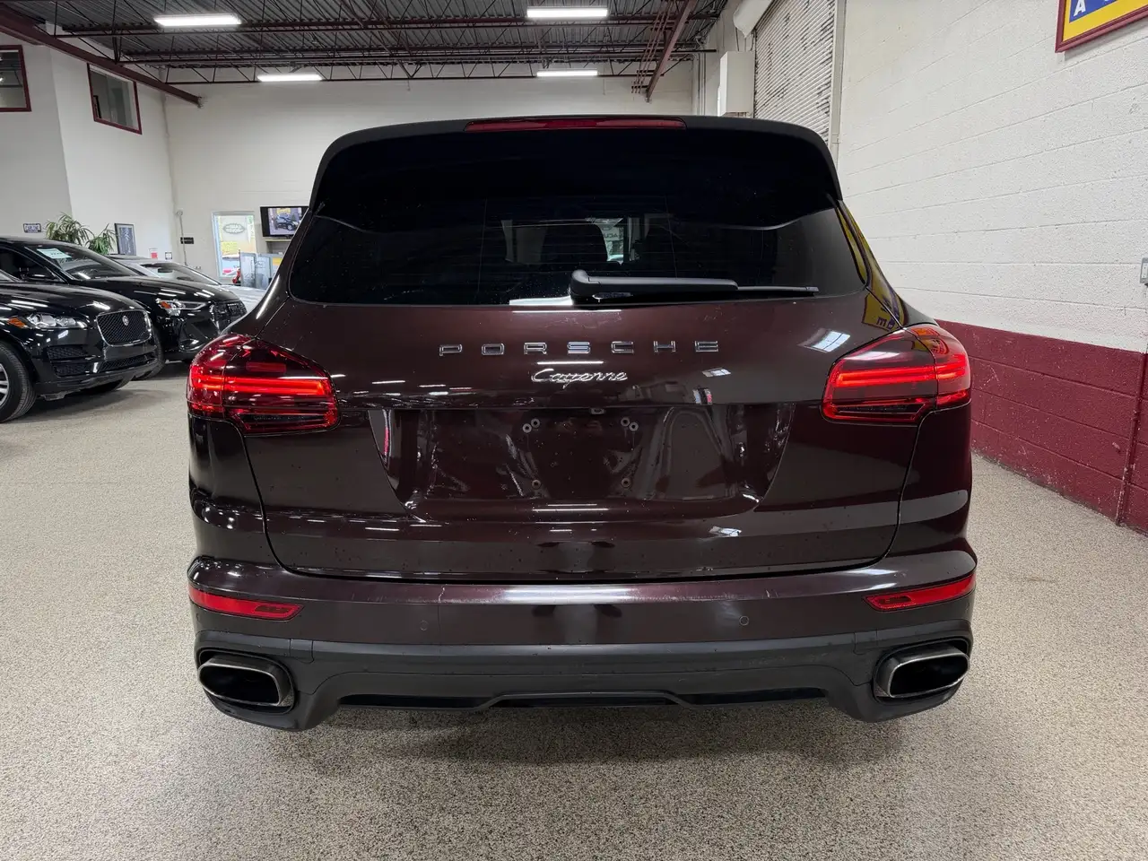 Porsche Cayenne снимка Porsche Cayenne