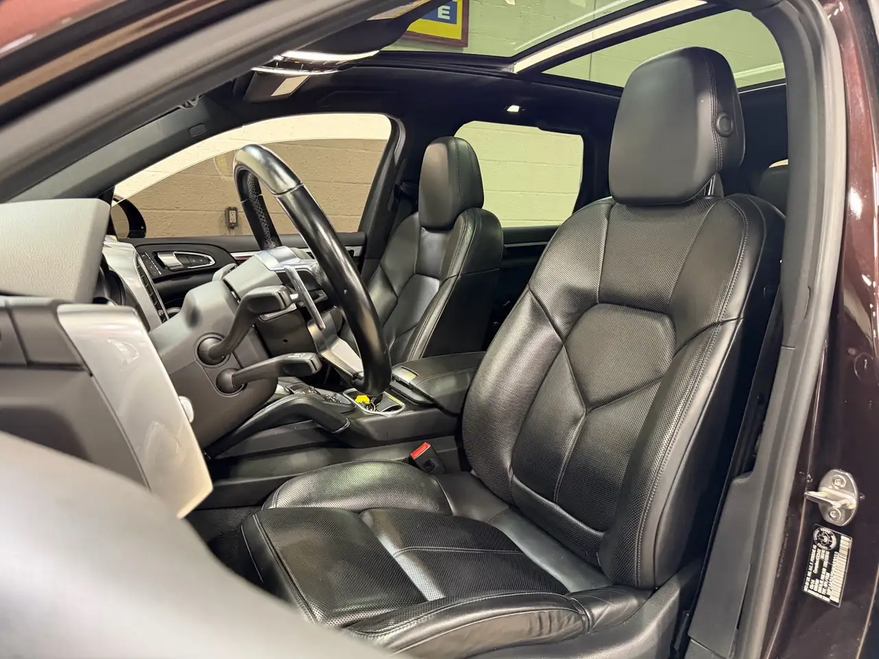 Porsche Cayenne снимка Porsche Cayenne