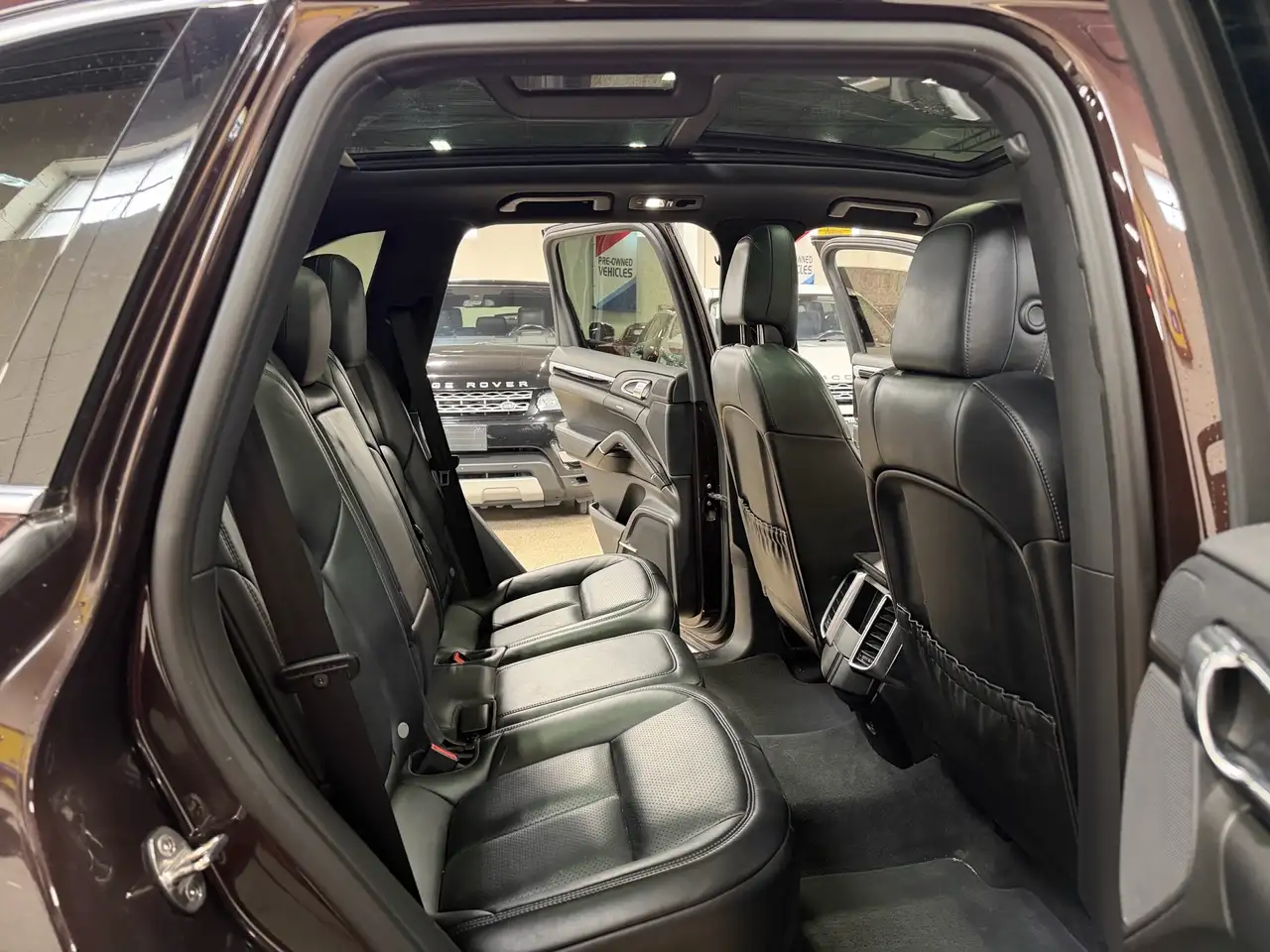 Porsche Cayenne снимка Porsche Cayenne