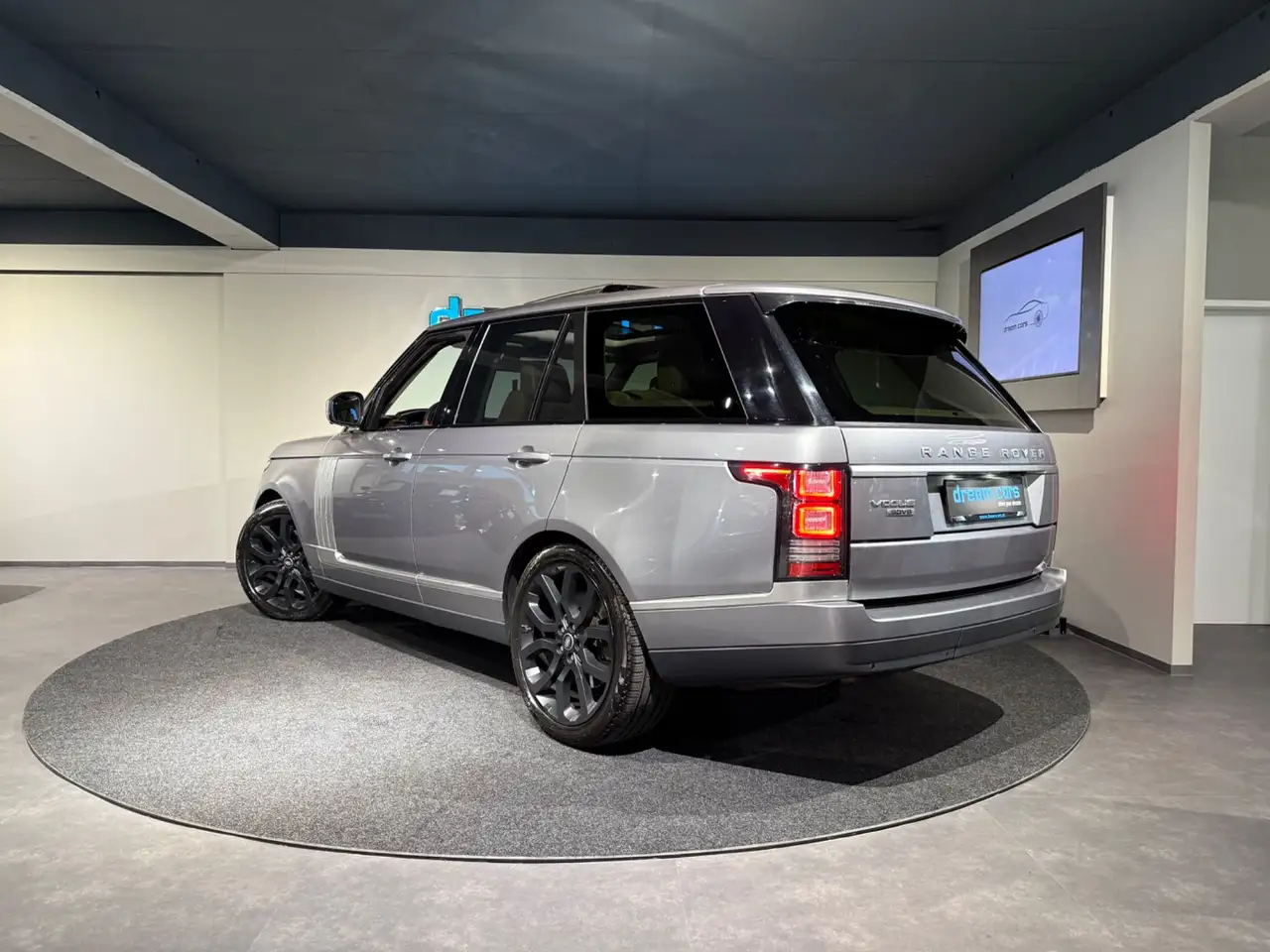 Land Rover Range Rover 4,4 SDV8 Vogue Aut./ PANO / SOFT CLOSE / VOLL Bild 4