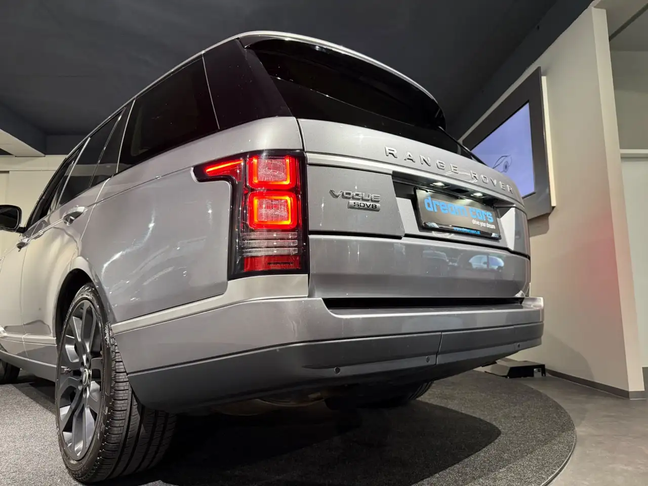 Land Rover Range Rover 4,4 SDV8 Vogue Aut./ PANO / SOFT CLOSE / VOLL Bild 11