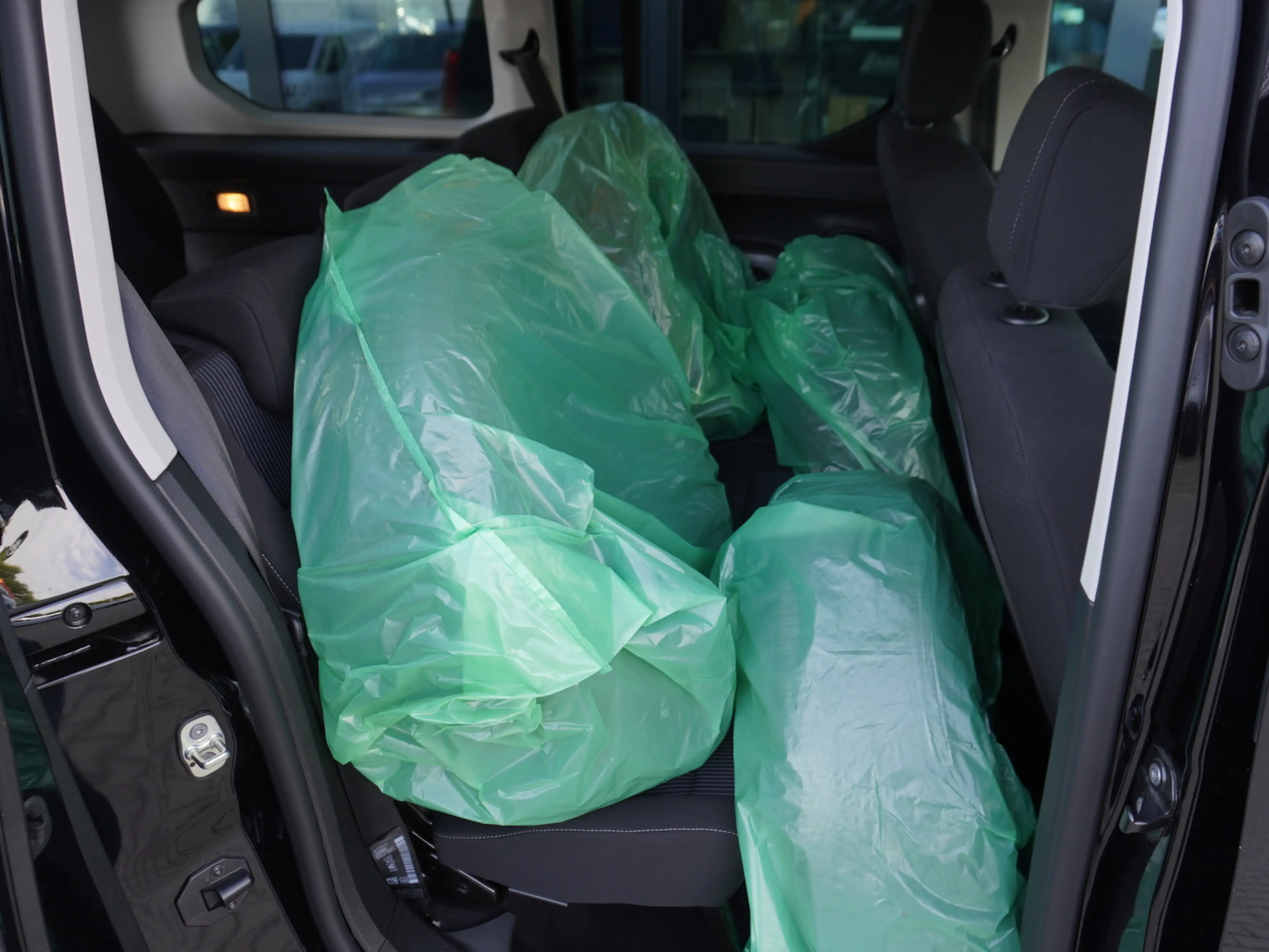 Fiat Doblo Maxi Kombi 1.5 130 AT / 10-Zoll Navi — photo 7