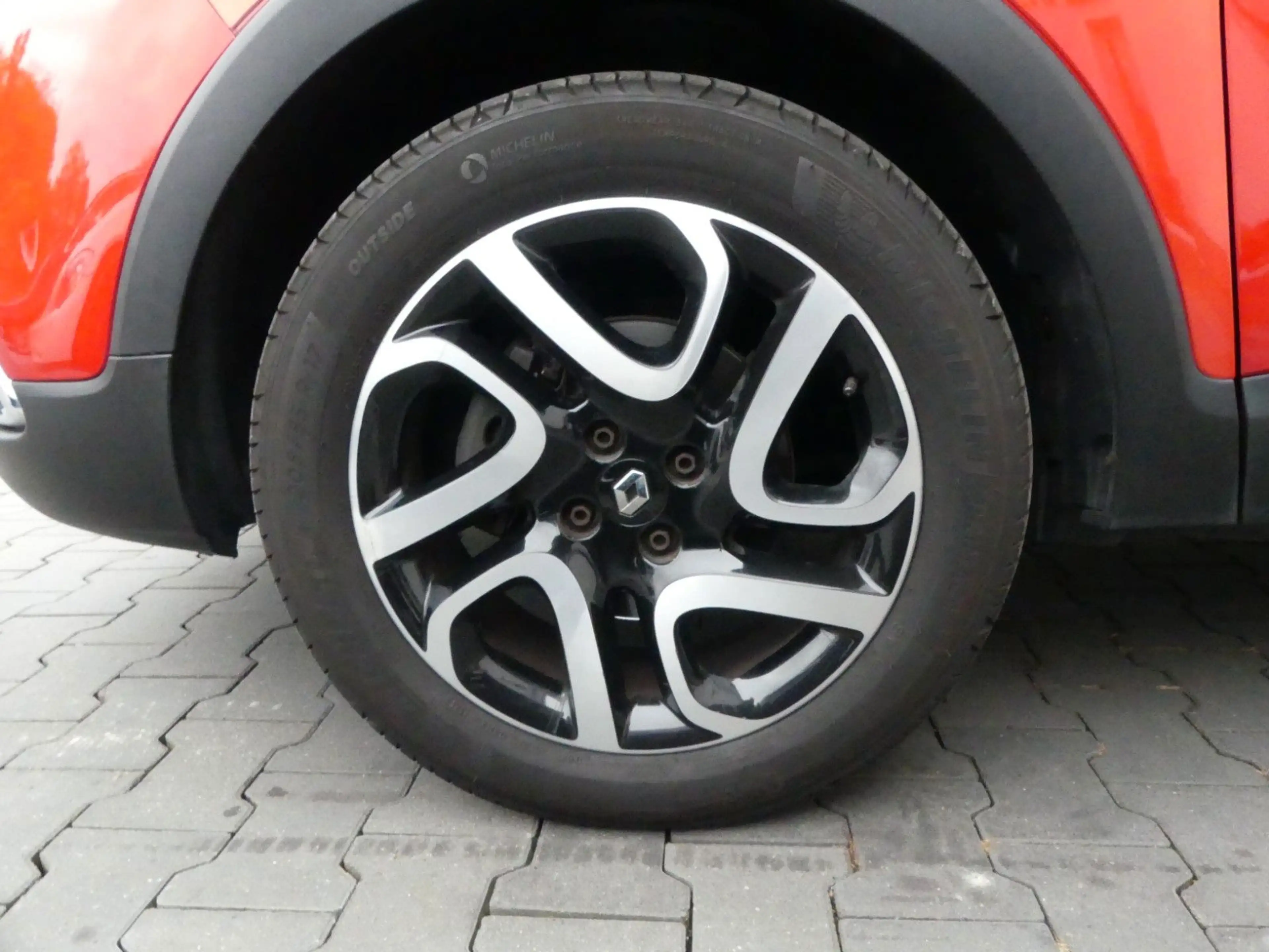 Renault Captur Helly Hansen Automatik | Navi | CAM | AHK — photo 15