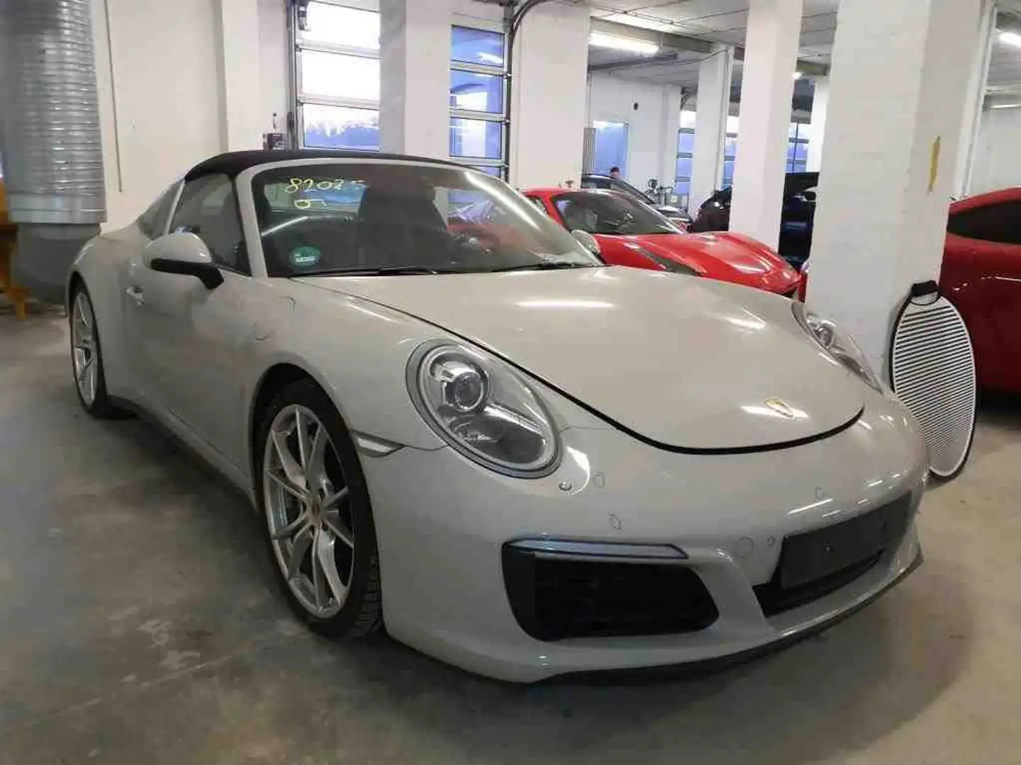 Porsche 911 Targa 4 3.0 "Bi-Xenon/Bose/R-Kamera/Klima" Grau - 2