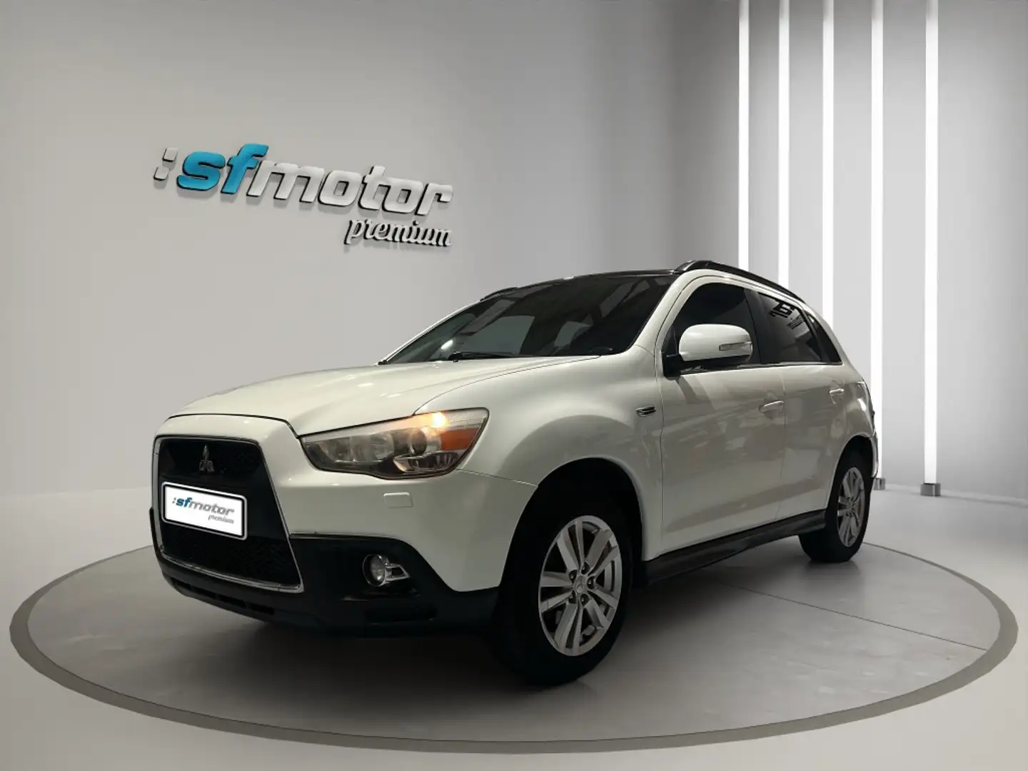 Mitsubishi ASX 200DI-D Kaiteki 4WD Wit - 1