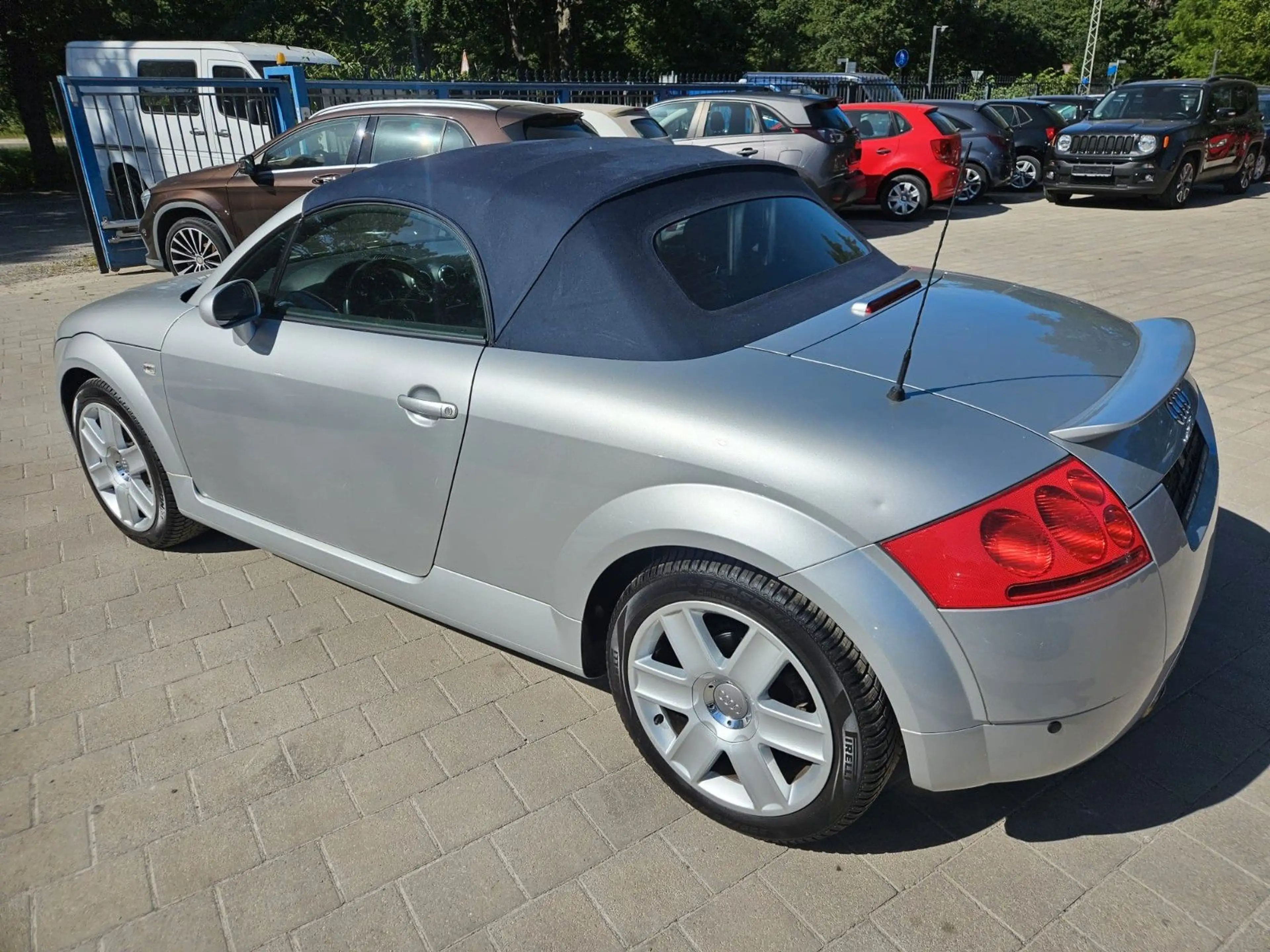Audi TT Coupe/Roadster 1.8 T Roadster quattro — photo 5
