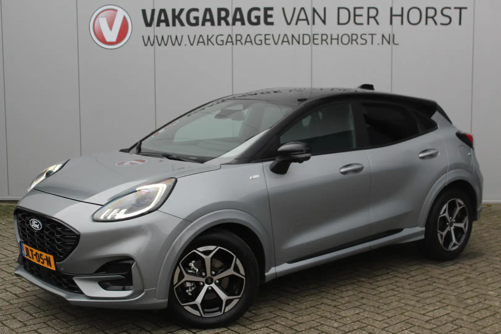 Ford Puma 1.0-125pk EcoBoost Mild-Hybrid ST-Line, two-tone. Zilver - 1
