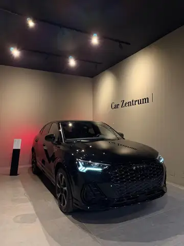 Audi Q3 35 2.0 tdi S line edition s-tronic Identity Black