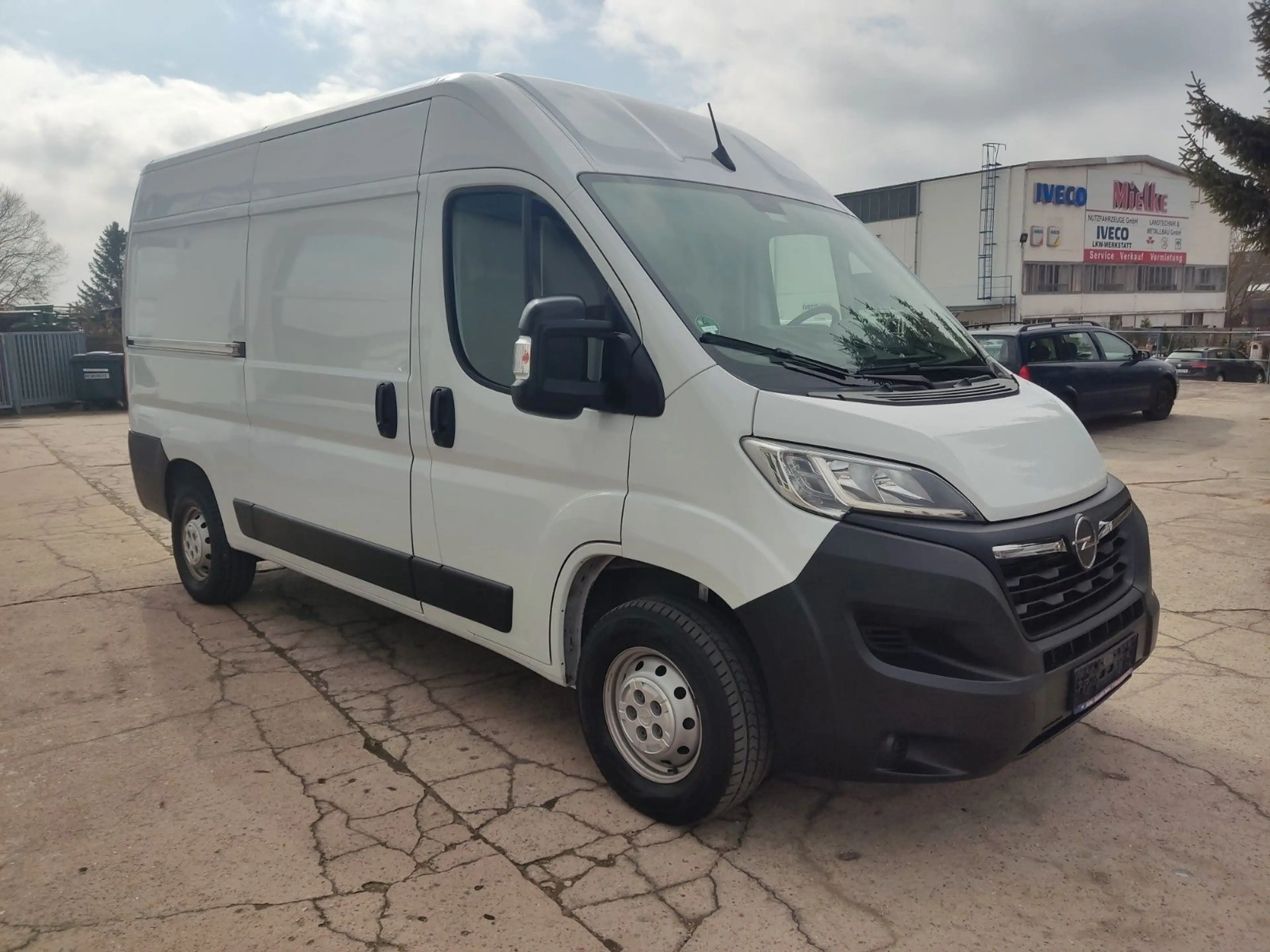 Opel Movano C L2H2 3,5t Selection Klima PDC Tempomat — photo 2