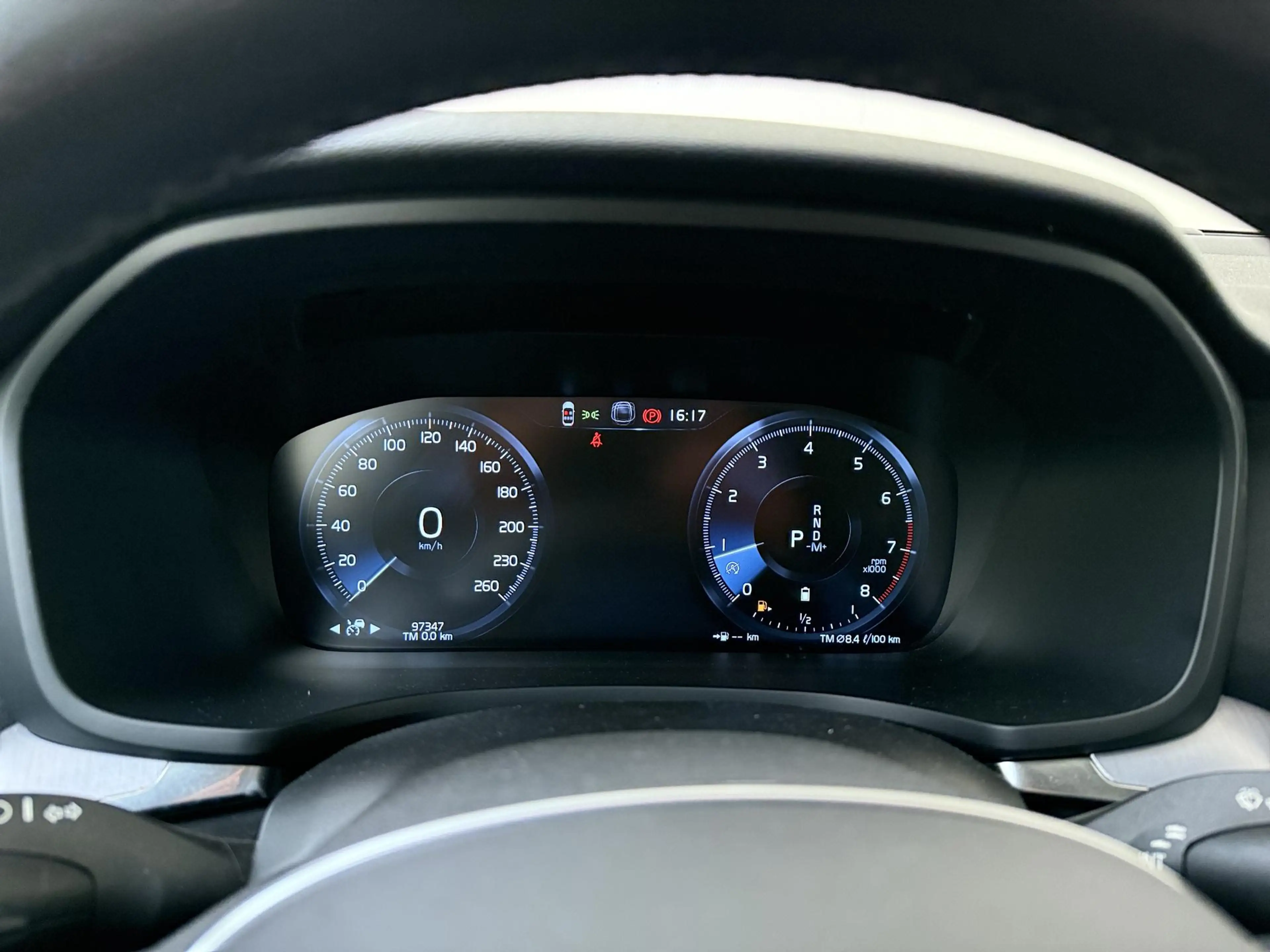 Volvo V60 2.0 B3 Momentum Advantage Navigatie | Verwarmde vo — photo 11