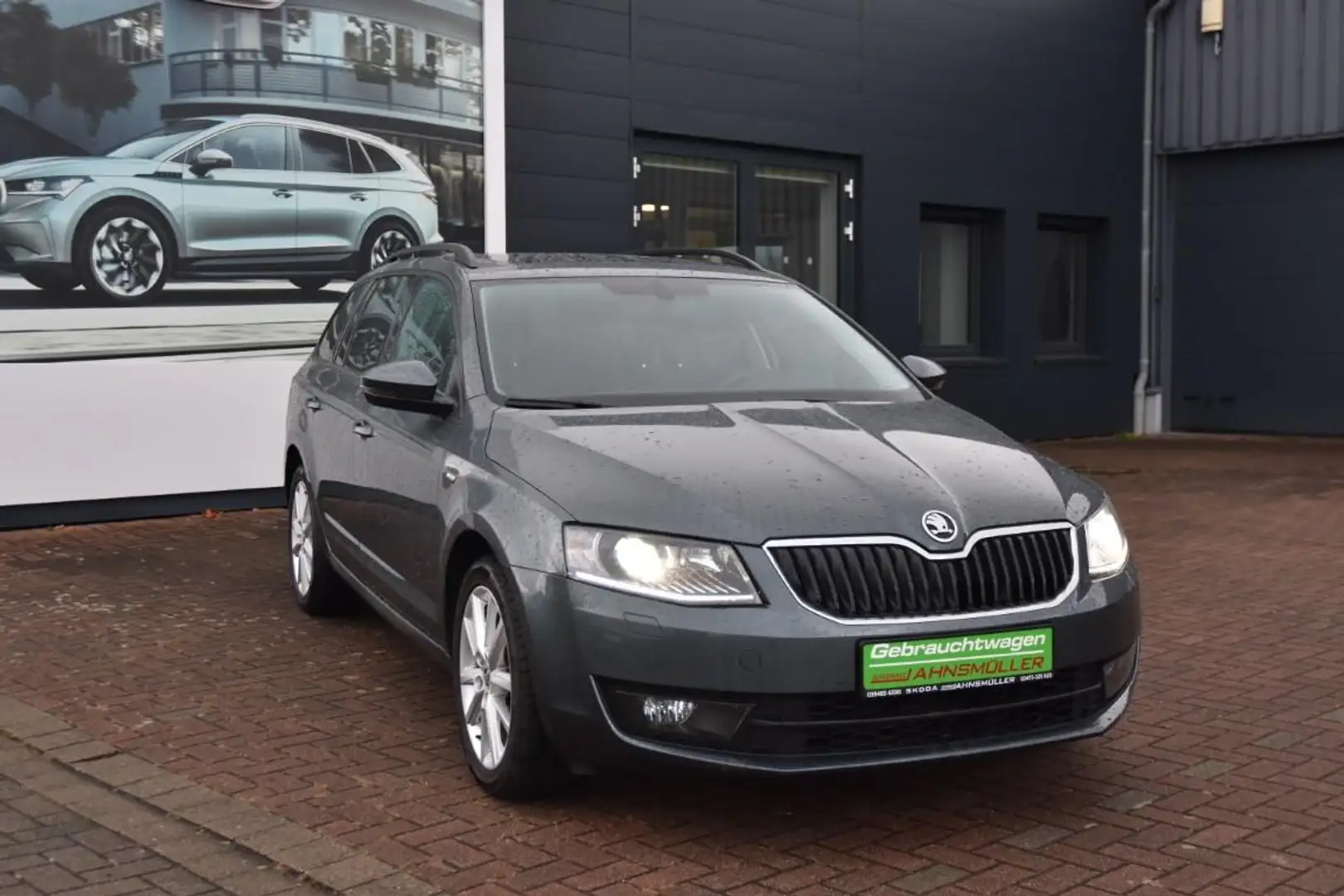Skoda Octavia 1.4TSI Joy*Pano*SHz*Navi*el.Heckkl.*AHK Grau - 1