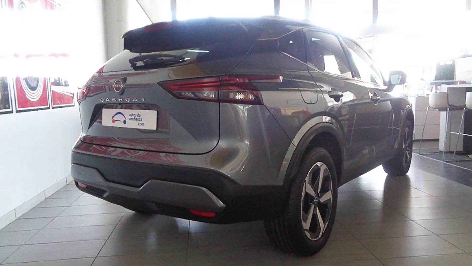 Nissan Qashqai 1.3 DIG-T mHEV 12V N-Connecta 4x2 103kW - 2