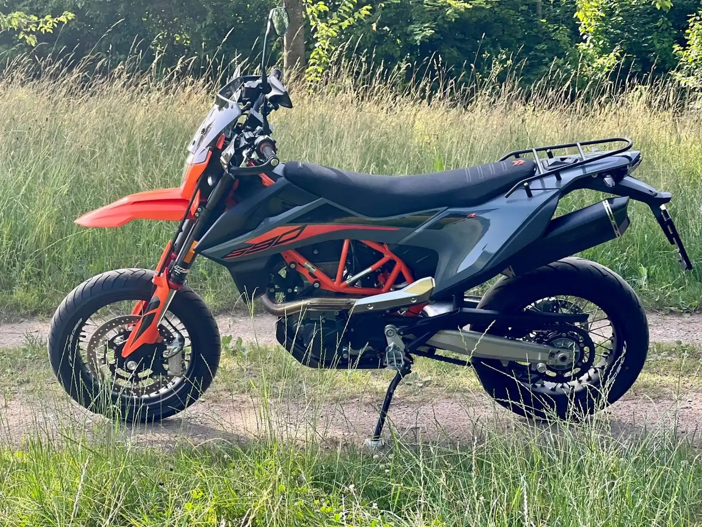 KTM 690 SMC R Grau - 2