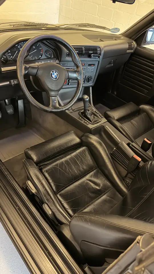 BMW 320i, foto 4