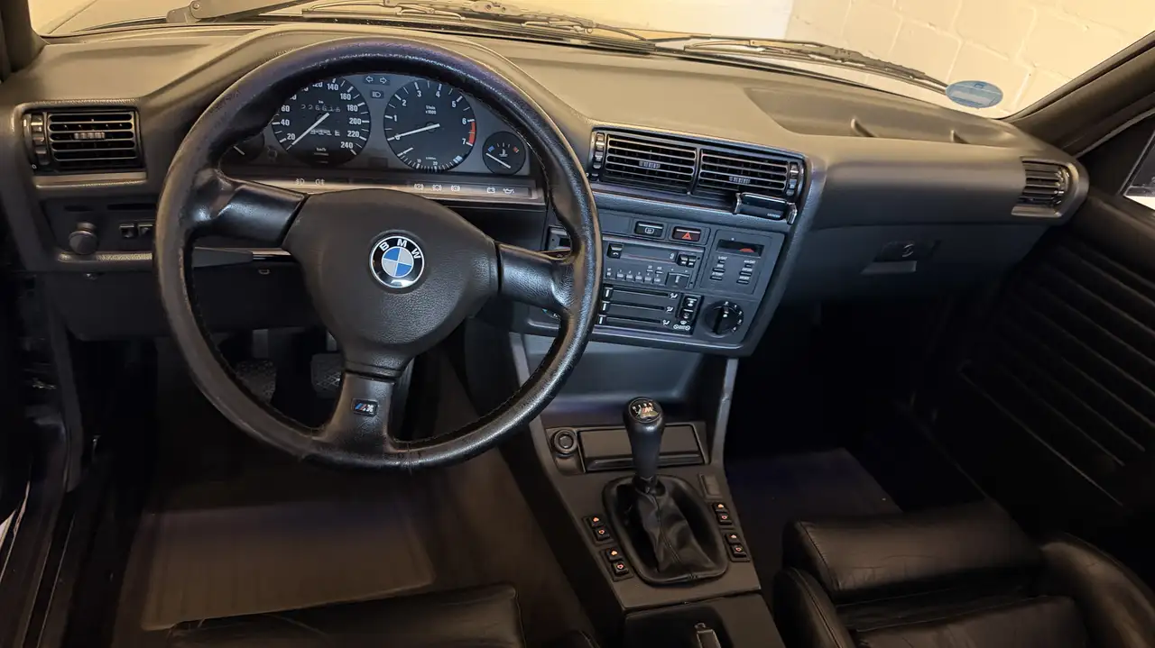 BMW 320i, foto 5