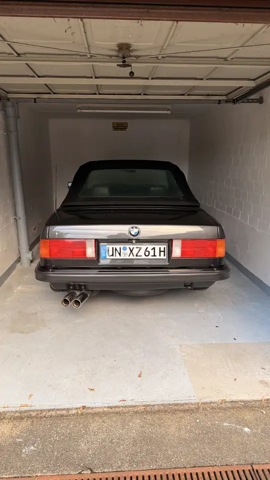 BMW 320i, foto 2