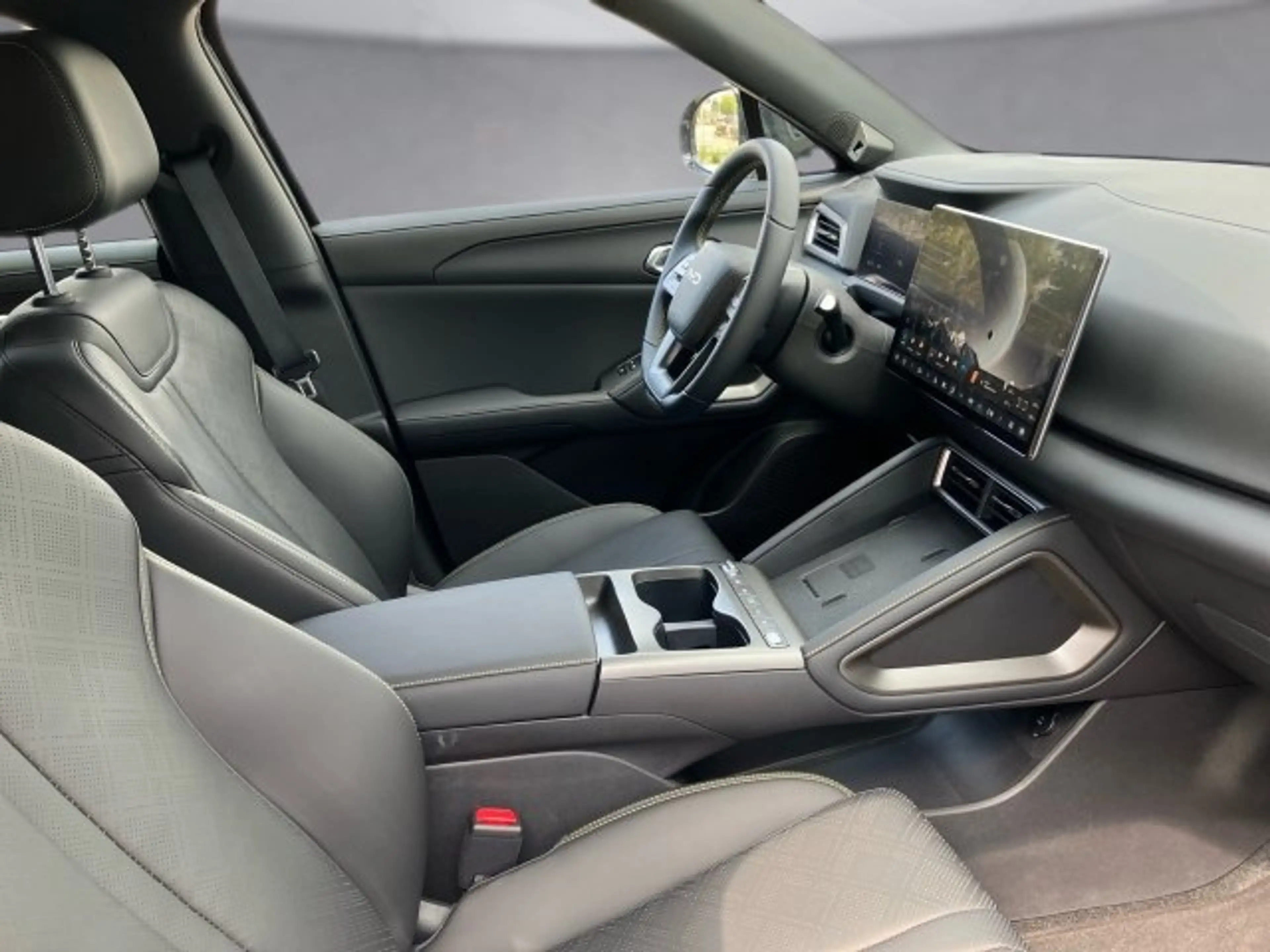 BYD Atto 2 DM-i Boost — photo 8
