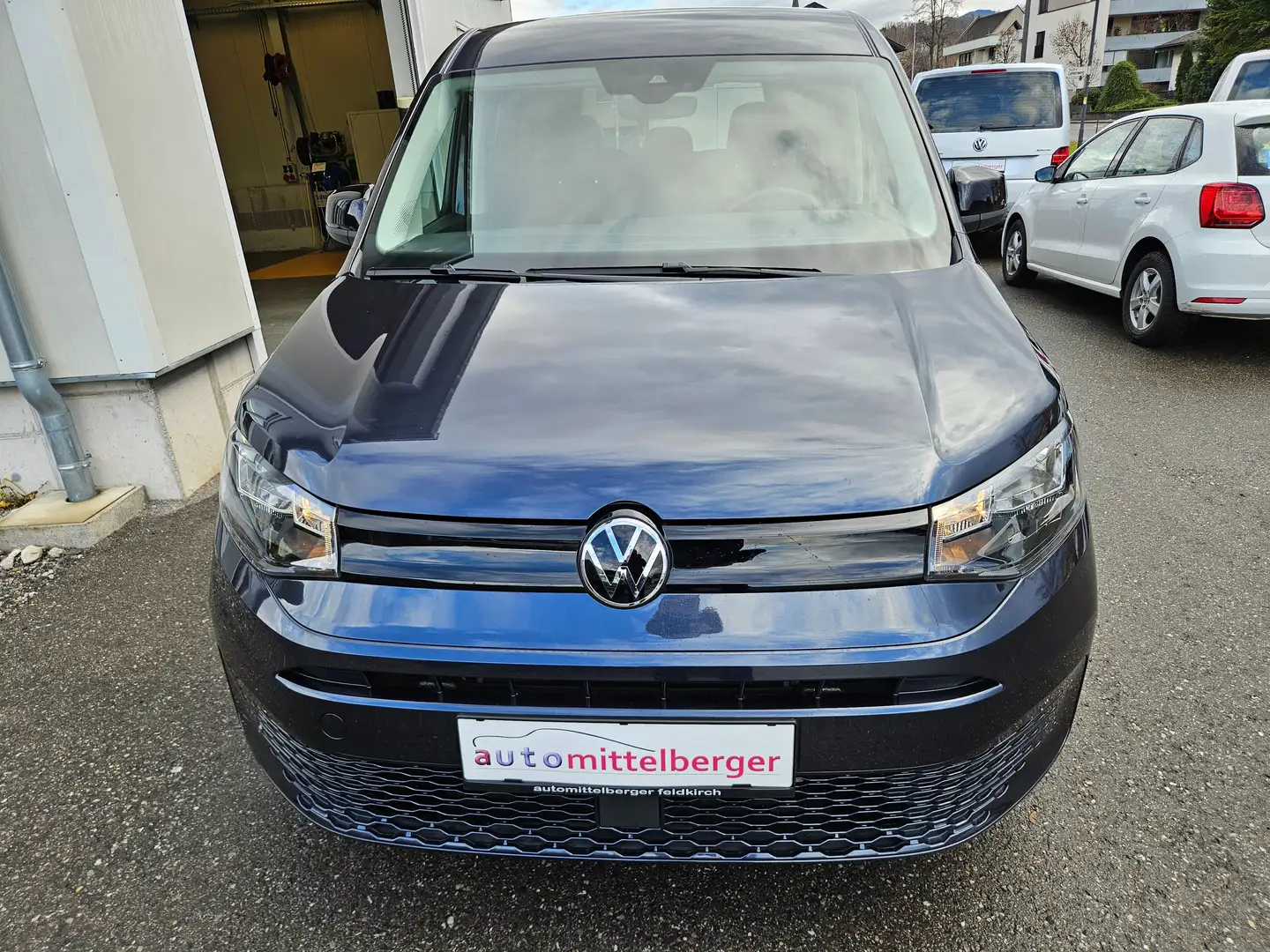 Volkswagen Caddy 4Motion "Winterpaket, Climatronic, App-Connect" Blau - 2