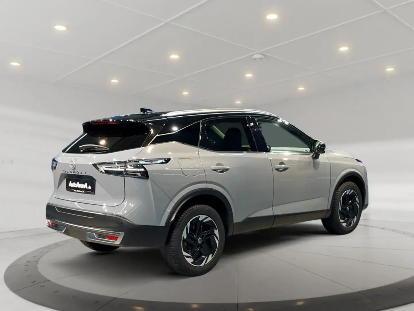 Nissan Qashqai 1.3 DIG-T N-Connecta Fahrassist+HUD+360 Grau - 2