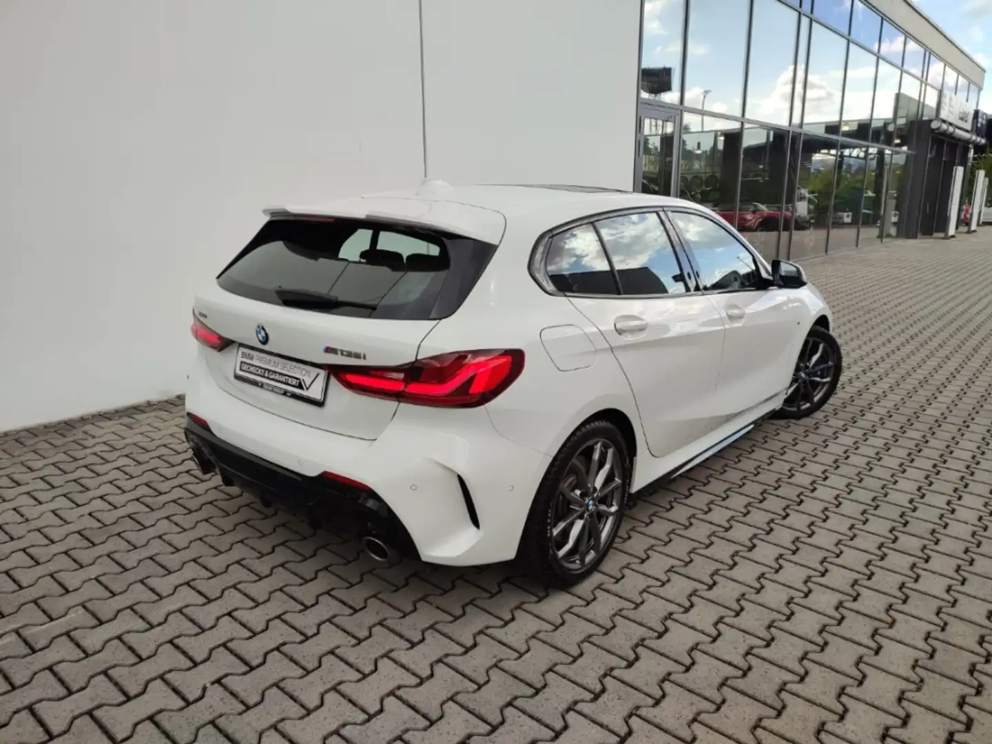 BMW 135 iA xDrive LCProf HUD Pano H/K elSitze ACC ParkAss Wit - 2